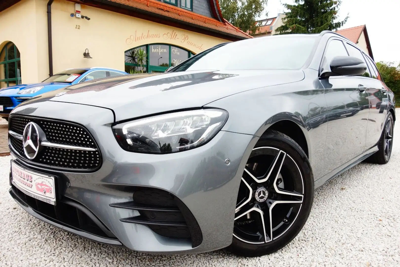 Mercedes-Benz E 220 d T(AMG-Line) Navi,Spur,Totw.LED,Cam.Digit Grau - 1