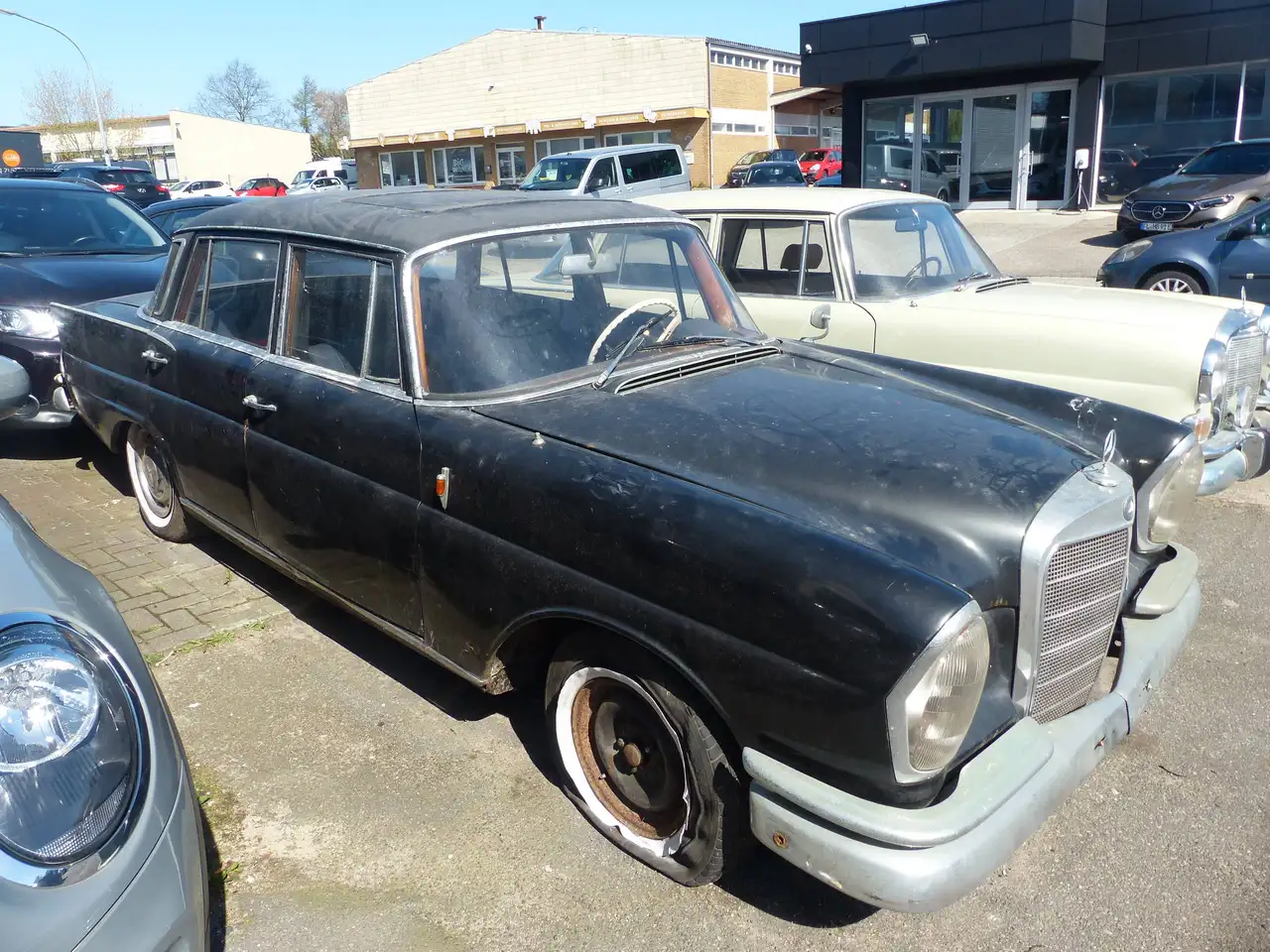 Mercedes-Benz 220 SE B W111 Große Flosse Oldtimer Keine Papiere No Papers !, foto 2