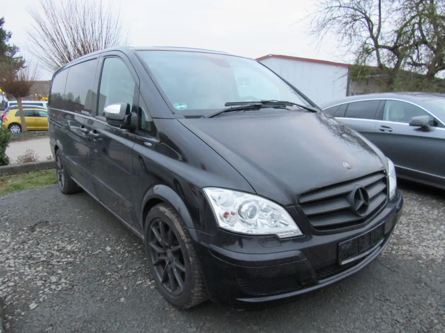 Mercedes-Benz Viano 2.2 CDI Ambiente Edition lang MOTORSCHADEN Schwarz - 2