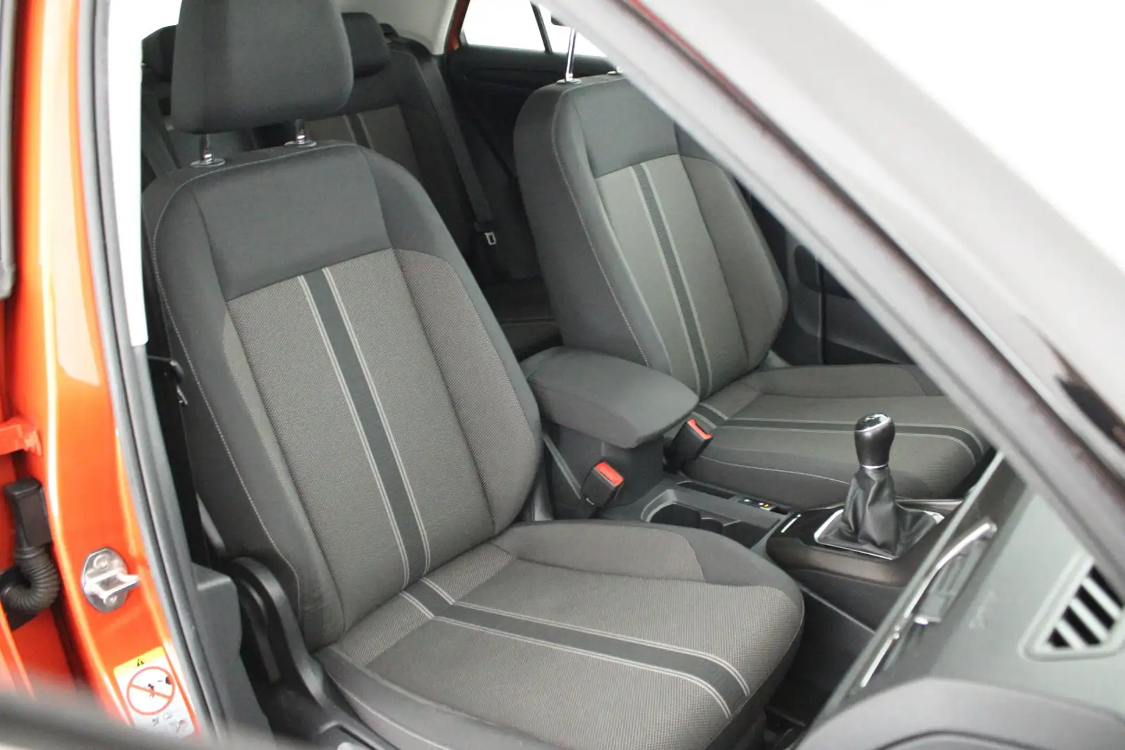 Volkswagen T-Roc 1.0 TSI 116pk H6 Style Virtual Cockpit Navigatie Naranja - 2