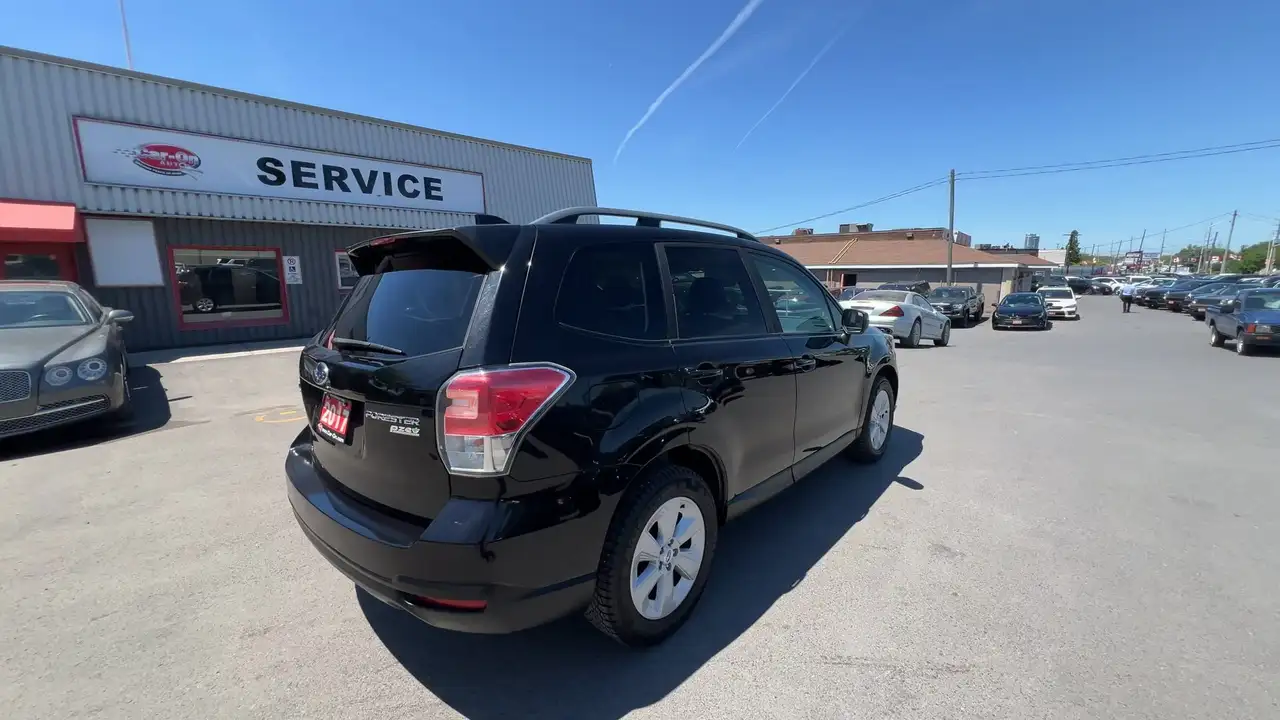 Subaru Forester снимка Subaru Forester