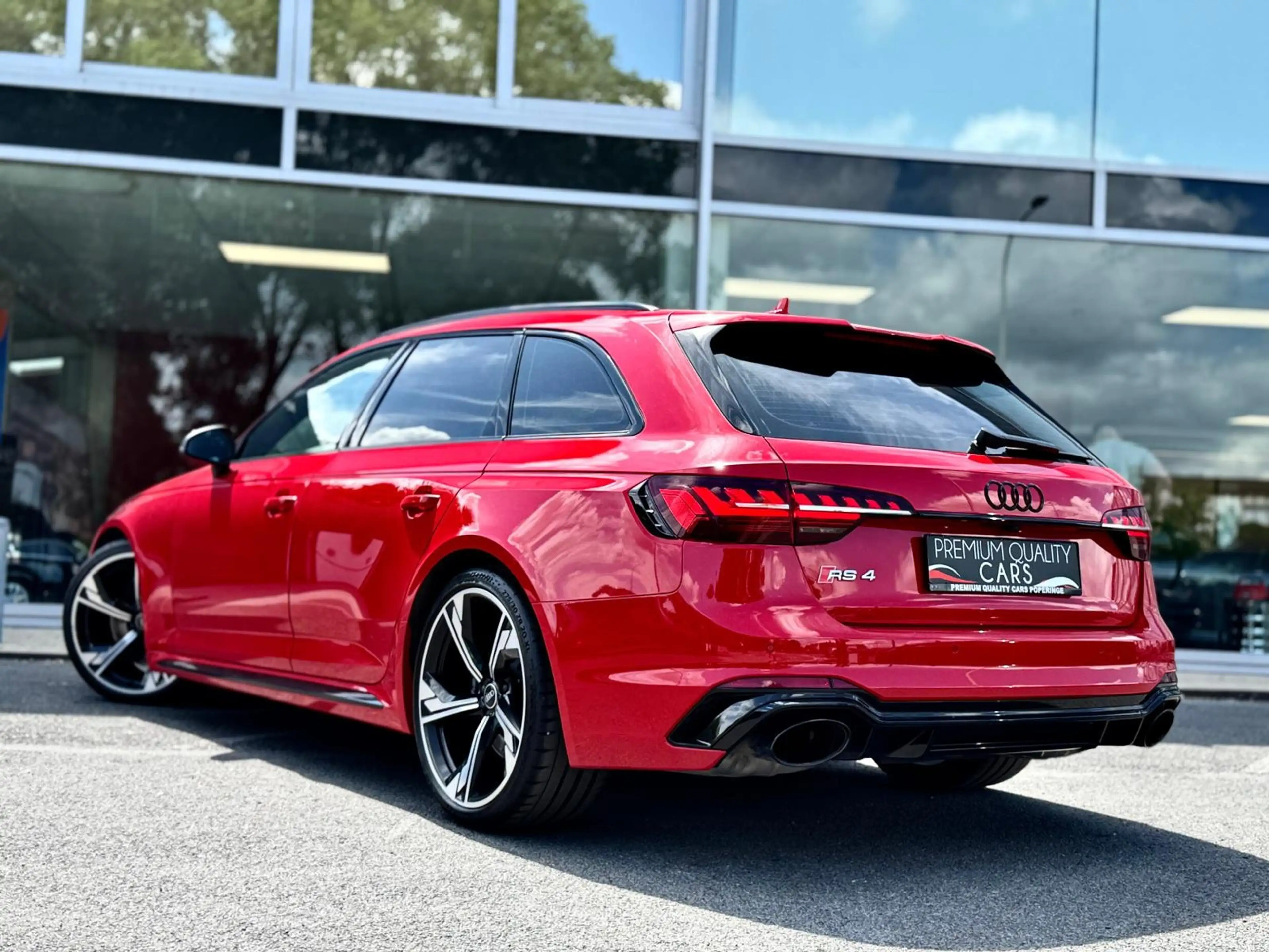 Audi RS4 LICHTE VRACHT / MASSAGE / CAM / ZETELVERWARMING / — photo 11