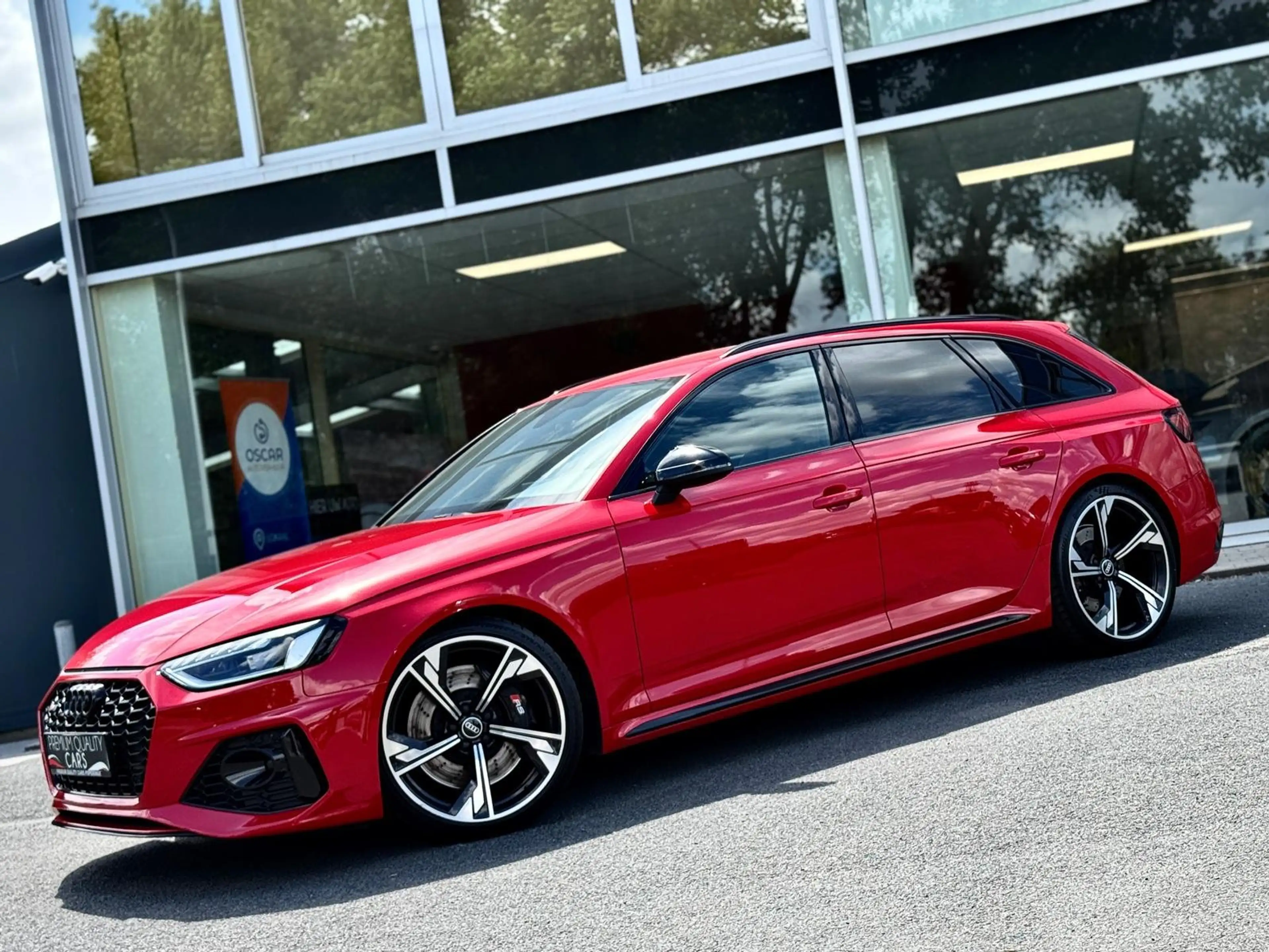 Audi RS4 LICHTE VRACHT / MASSAGE / CAM / ZETELVERWARMING / — photo 3