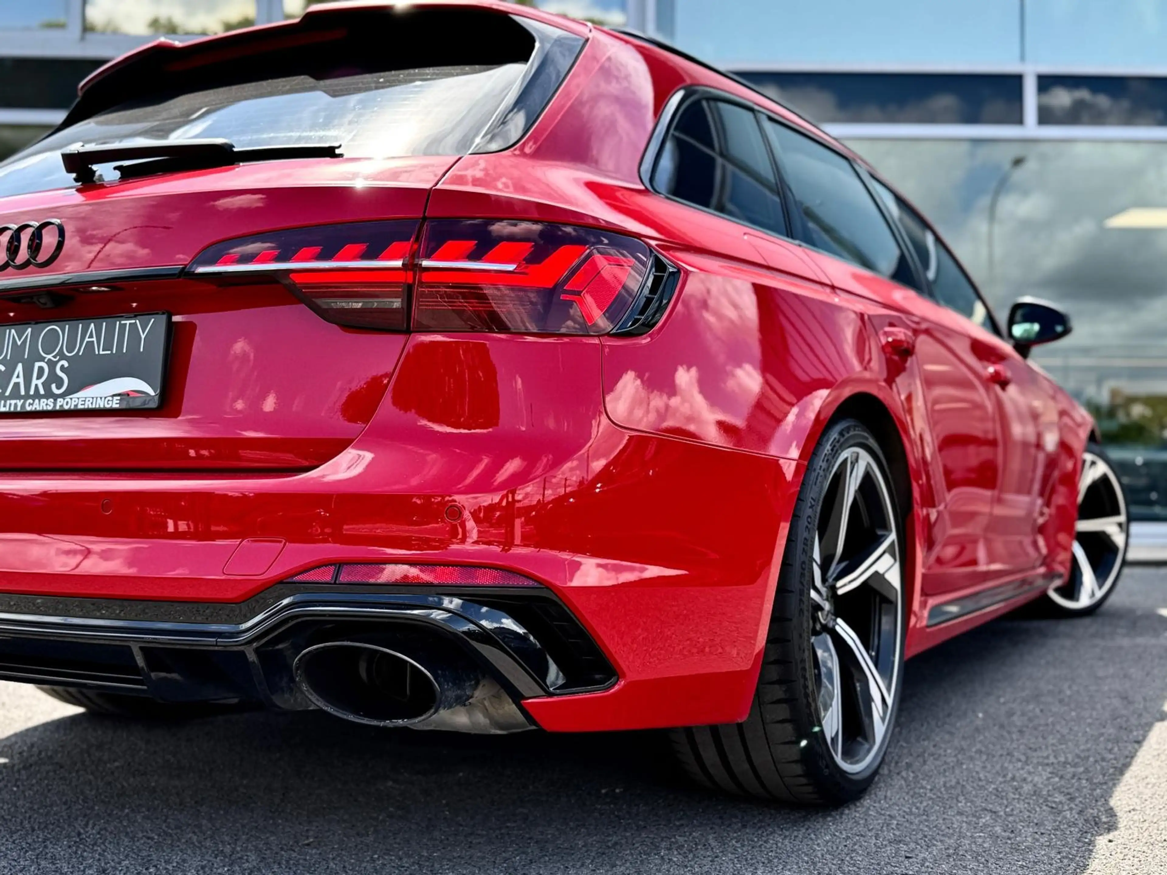 Audi RS4 LICHTE VRACHT / MASSAGE / CAM / ZETELVERWARMING / — photo 10