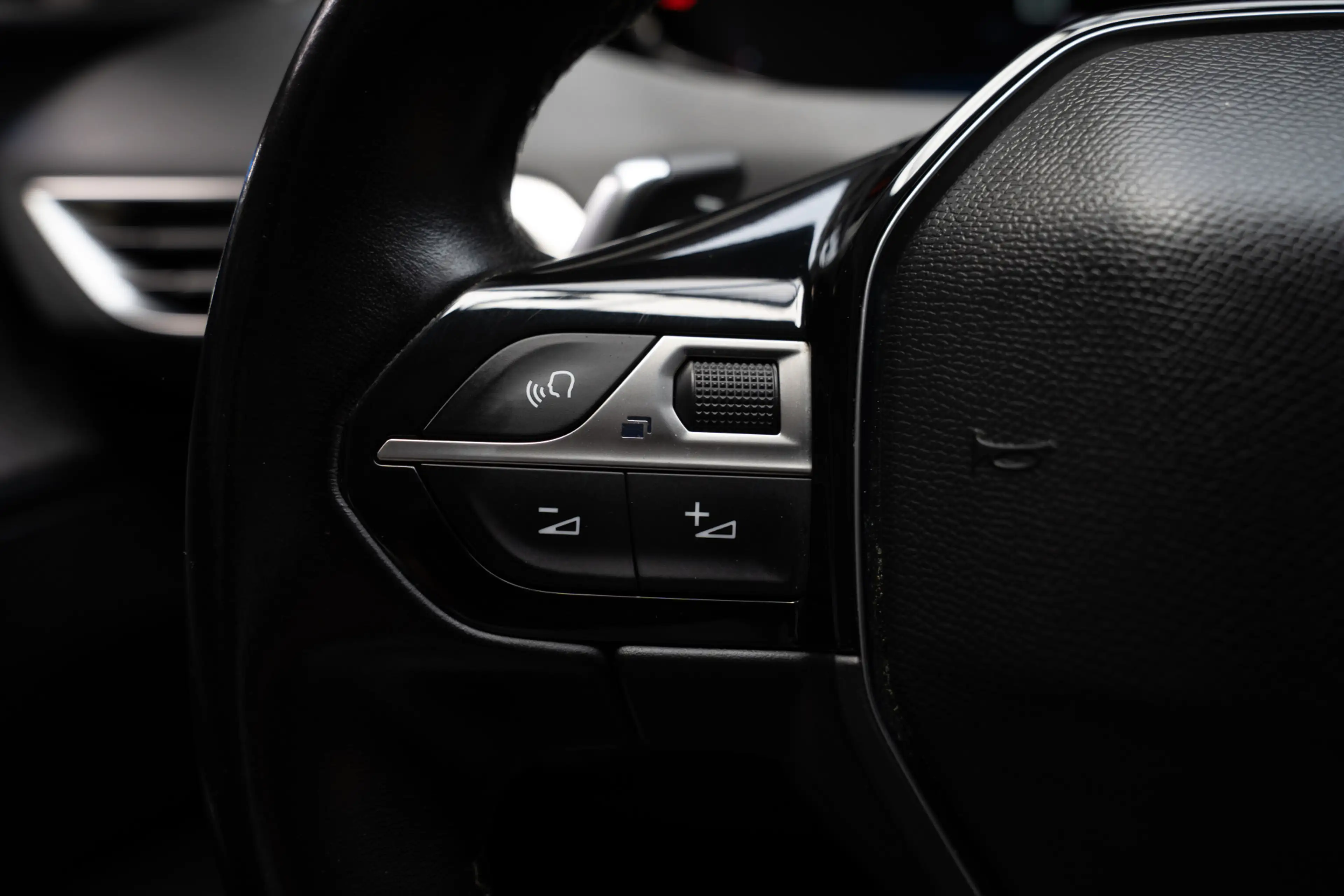 Peugeot 3008 1.6 e Panodak Navi Camera Memory Leder Climate con — photo 30