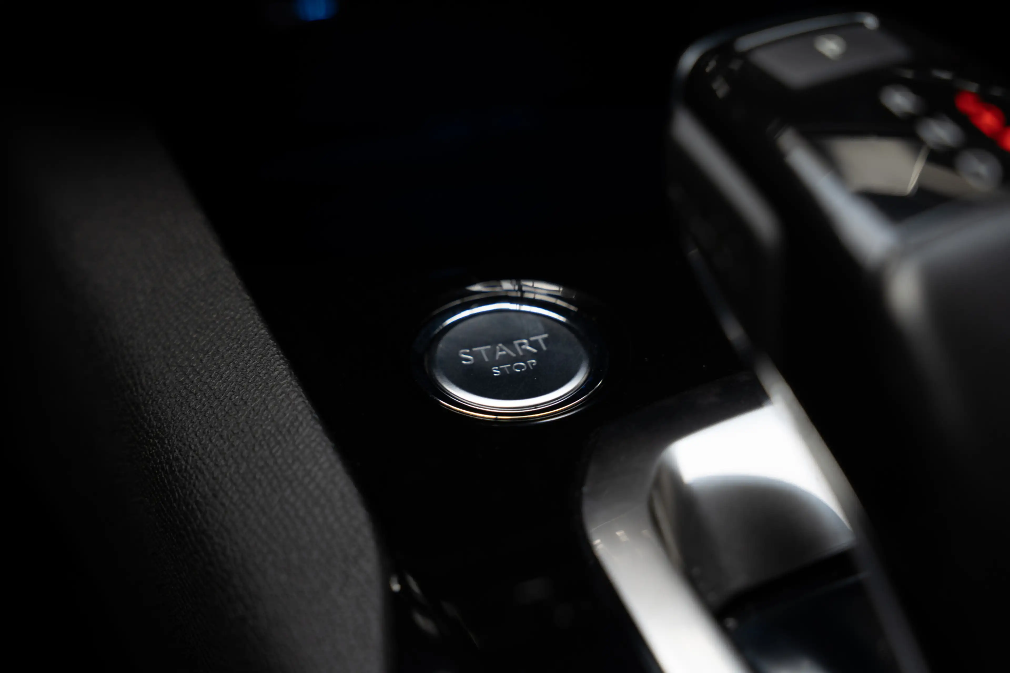 Peugeot 3008 1.6 e Panodak Navi Camera Memory Leder Climate con — photo 36