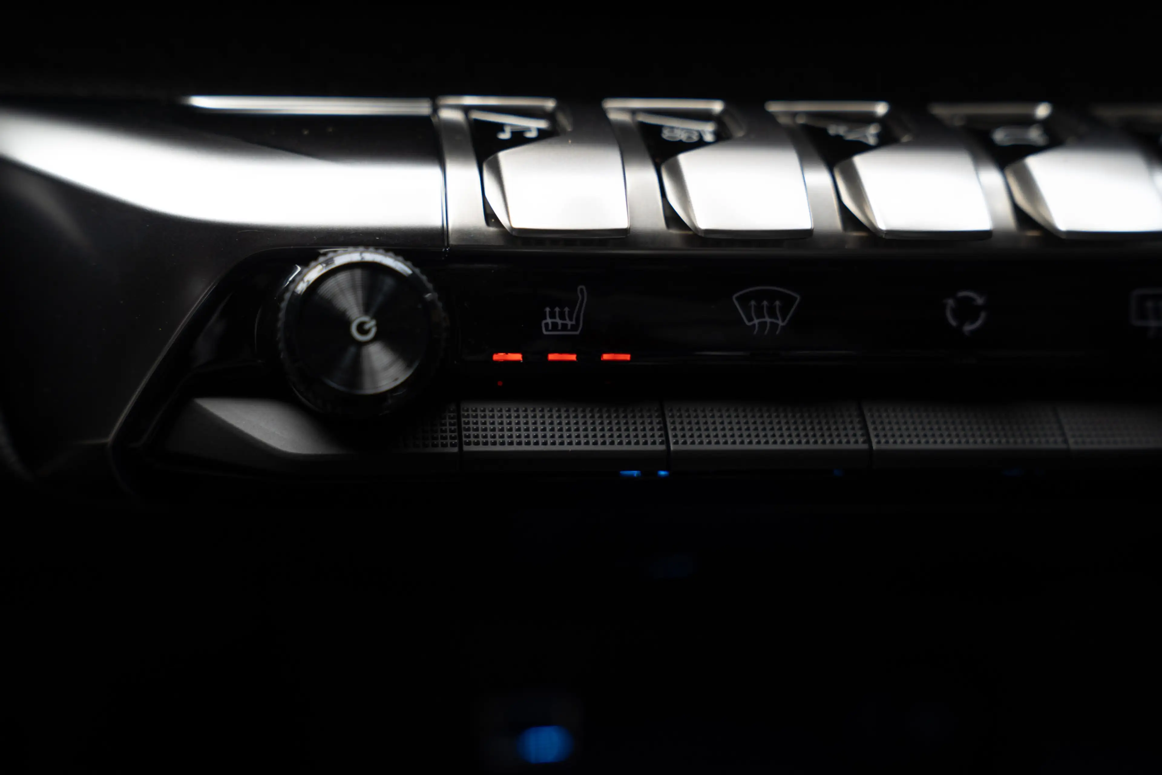 Peugeot 3008 1.6 e Panodak Navi Camera Memory Leder Climate con — photo 24