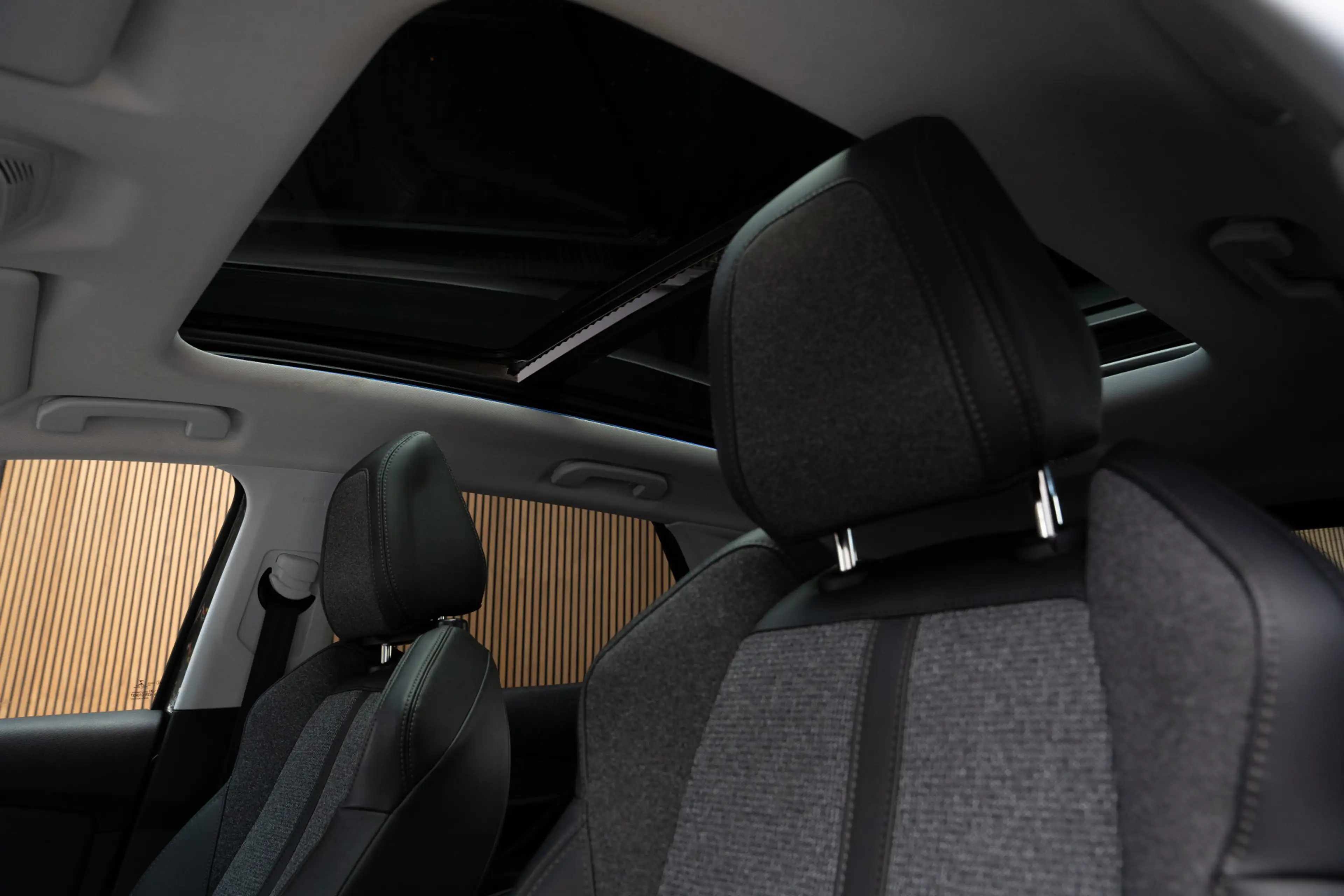 Peugeot 3008 1.6 e Panodak Navi Camera Memory Leder Climate con — photo 16