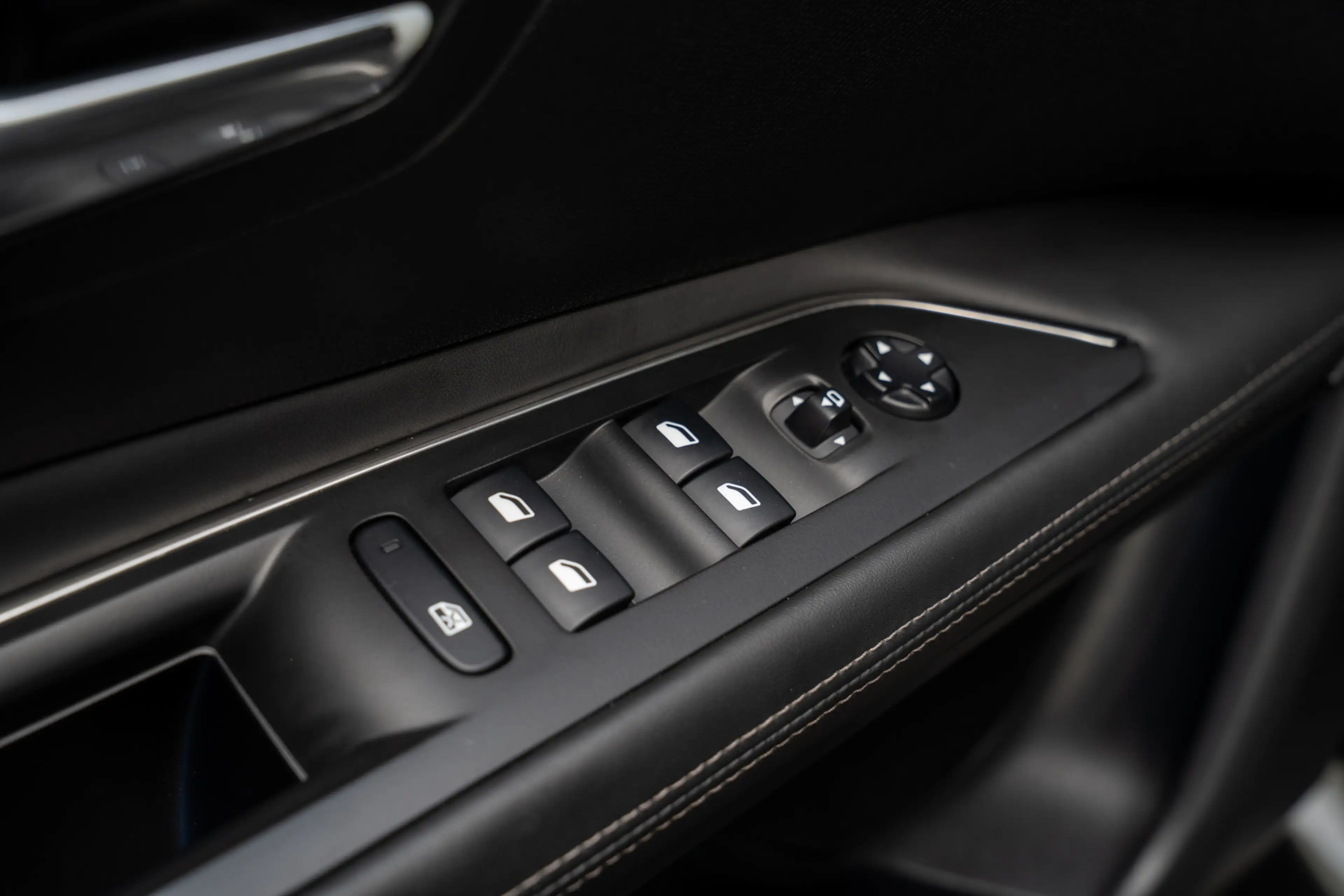 Peugeot 3008 1.6 e Panodak Navi Camera Memory Leder Climate con — photo 34