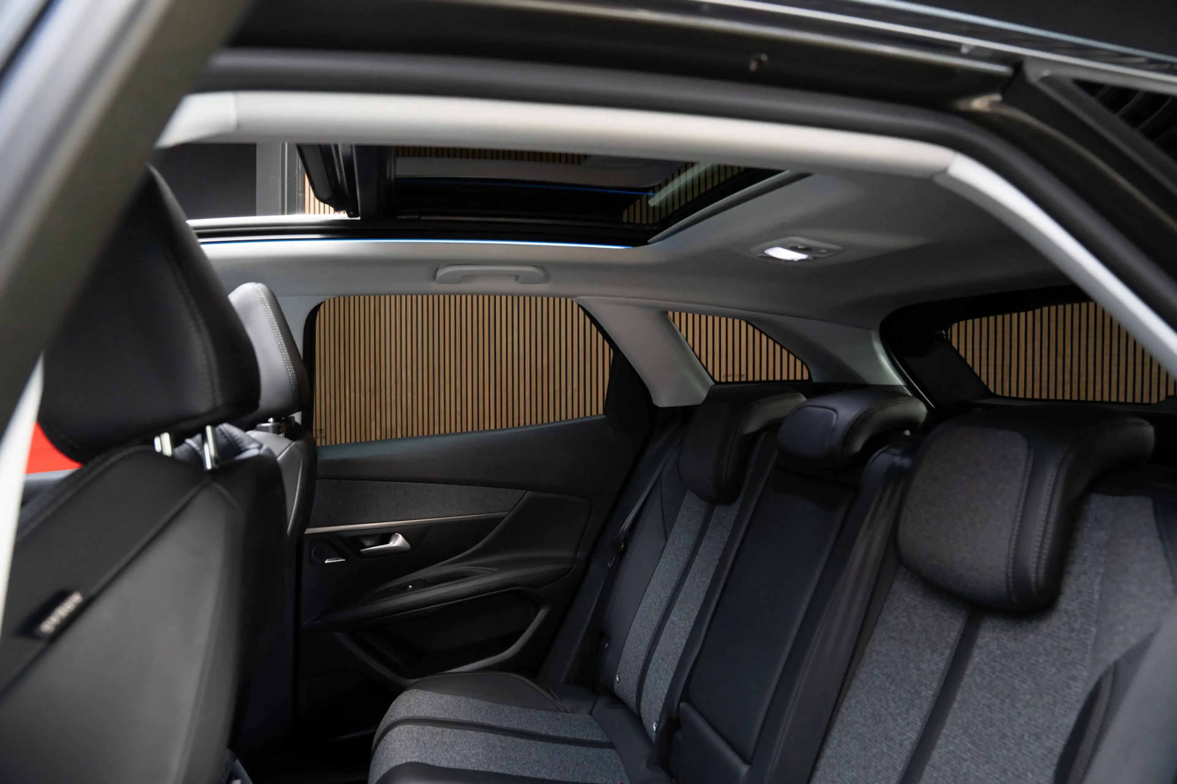 Peugeot 3008 1.6 e Panodak Navi Camera Memory Leder Climate con — photo 19