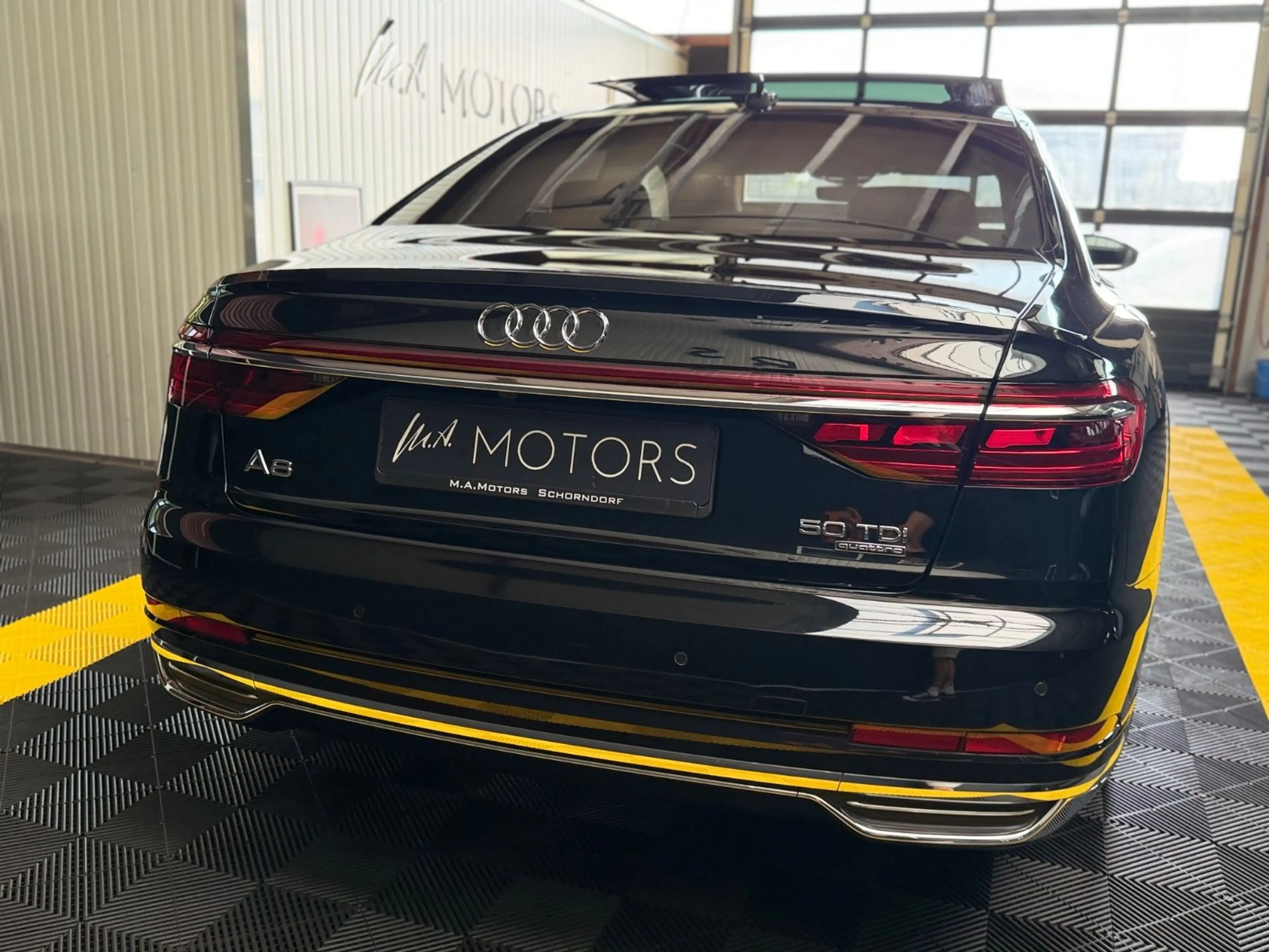 Audi A8 50 TDI quattro/PANO/B&O/ACC/HEAD/ALLRADLENKUN — photo 11