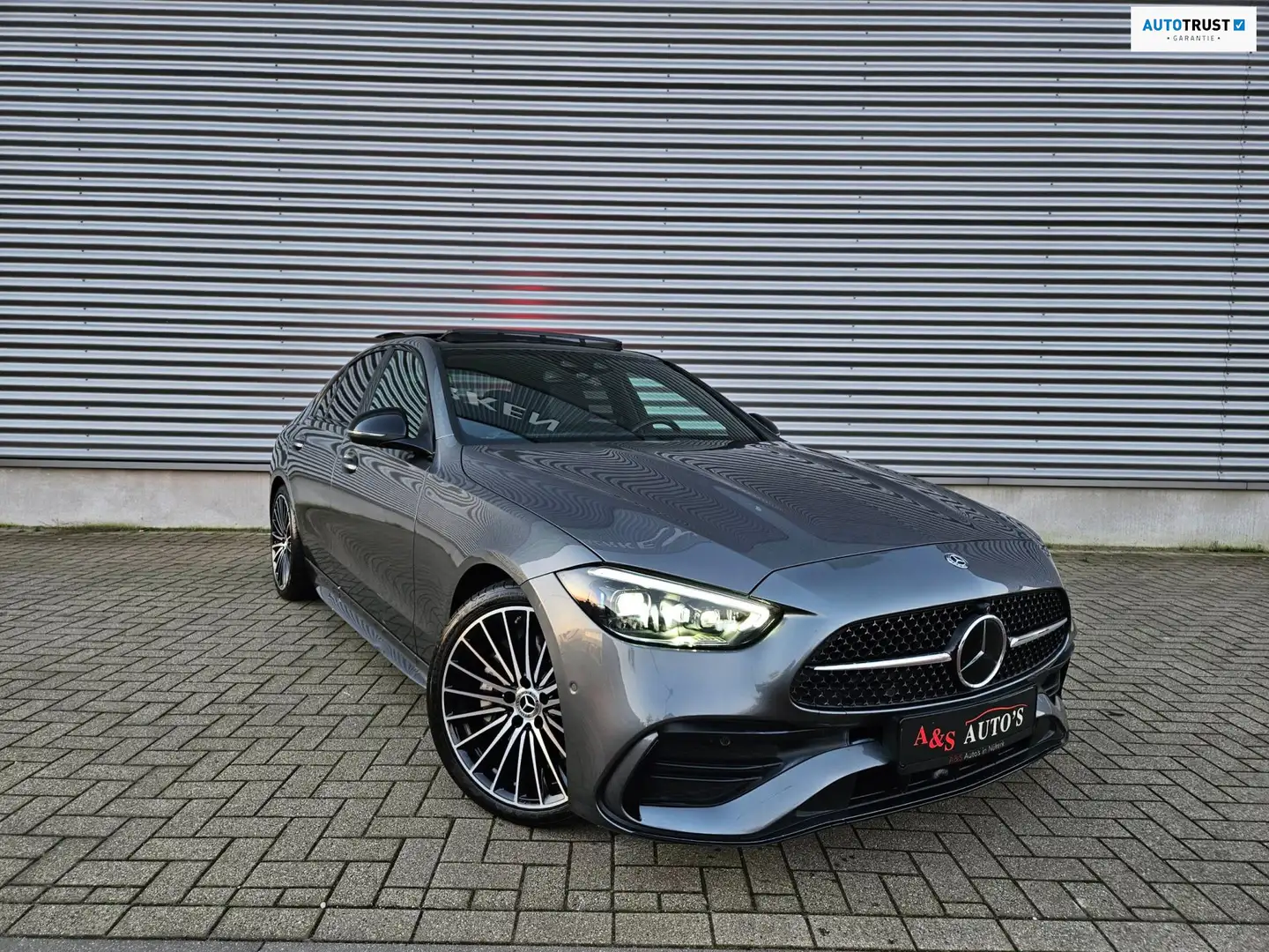 Mercedes-Benz C 300 AMG Line Panoramadak Memory 360 camera Burmester Grigio - 1