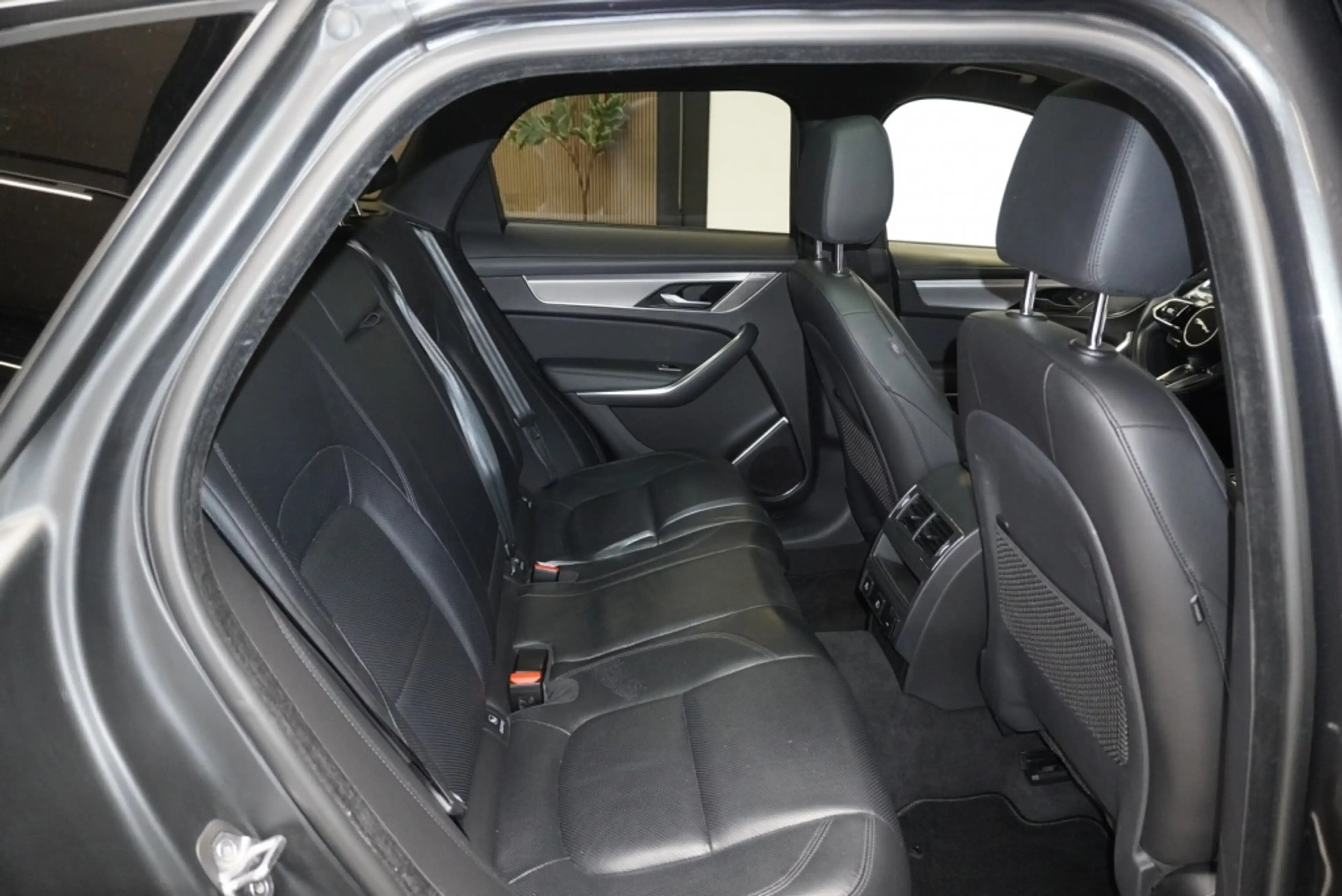 Jaguar F-Pace 2.0 P400e R-Dyn. HSE|PANO|TREKH|AWD|PLUG IN HYBRID — photo 15