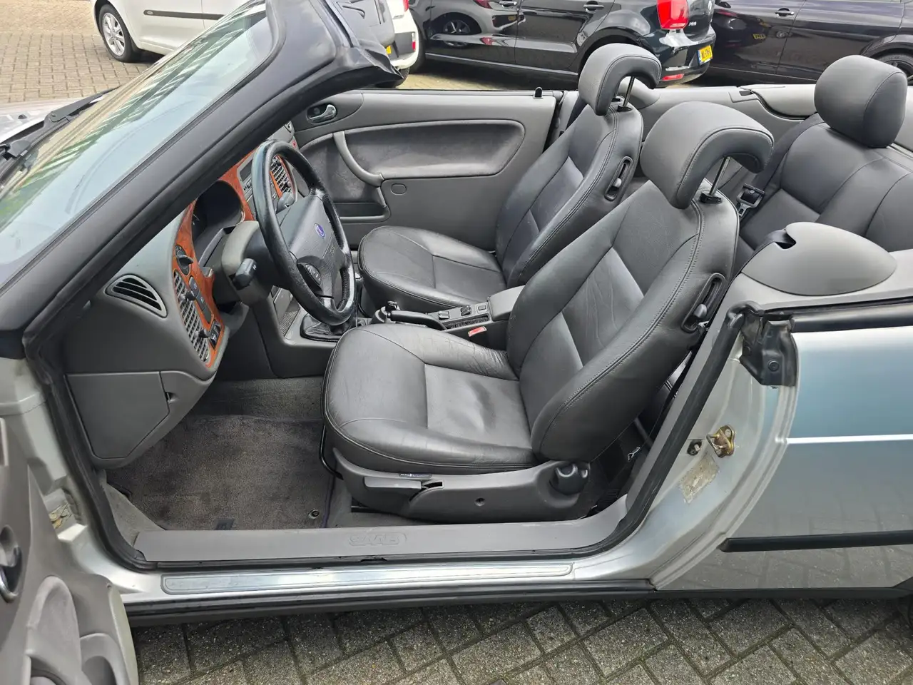 Saab 9-3 Cabrio 2.0 SE Leder Clima Elec dak Lm velgen Incl, foto 2