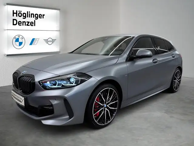 BMW 1 Series view 2