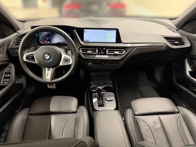 BMW 1 Series view 9