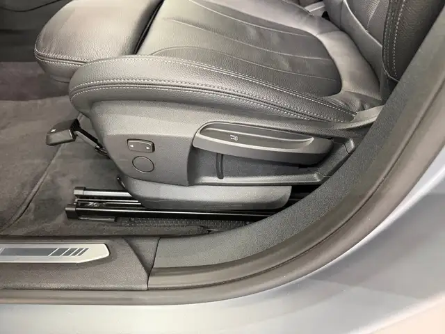 BMW 1 Series view 6