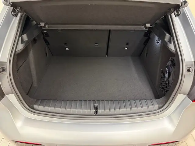 BMW 1 Series view 11
