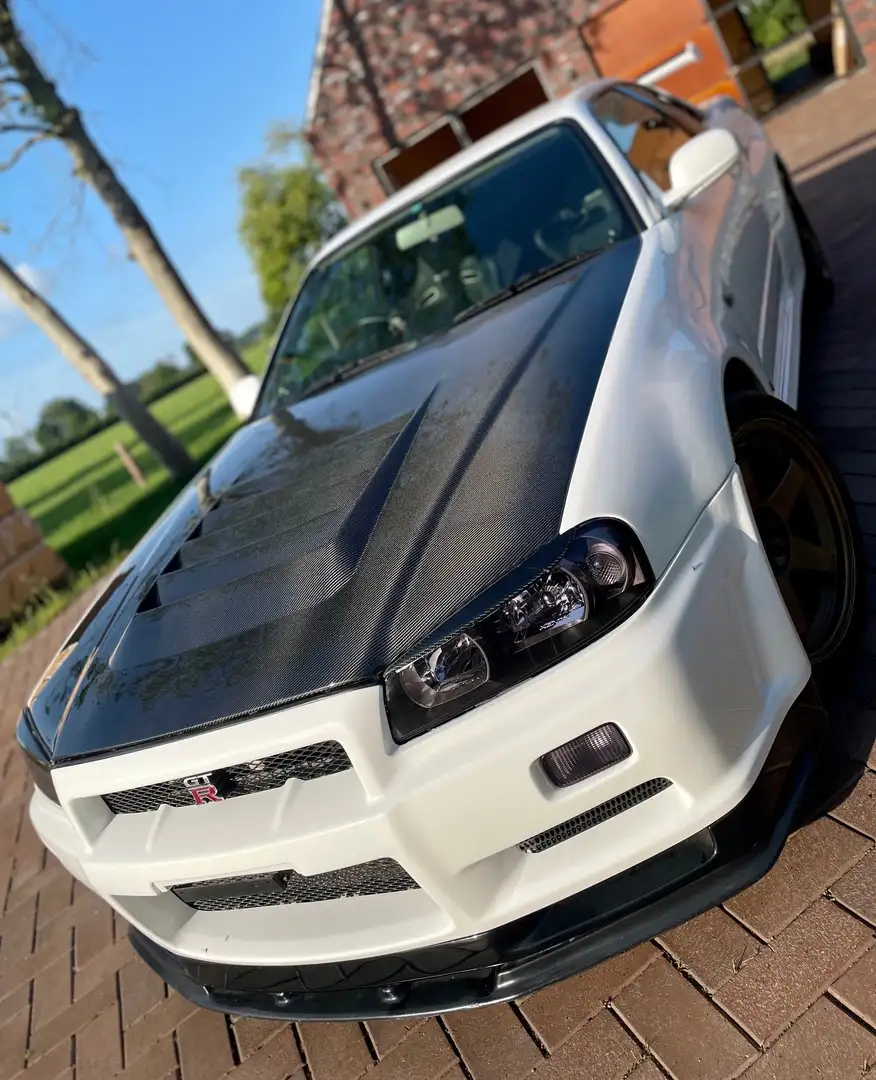 Nissan Skyline Bianco - 2