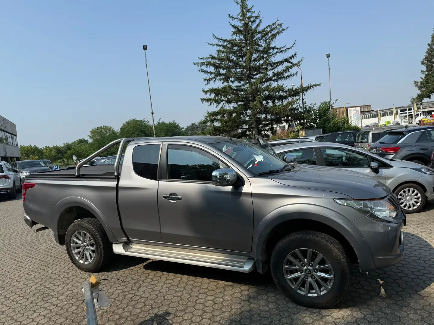 Mitsubishi L200 L 200 LONG CAB 4WD INTENSE Grigio - 1