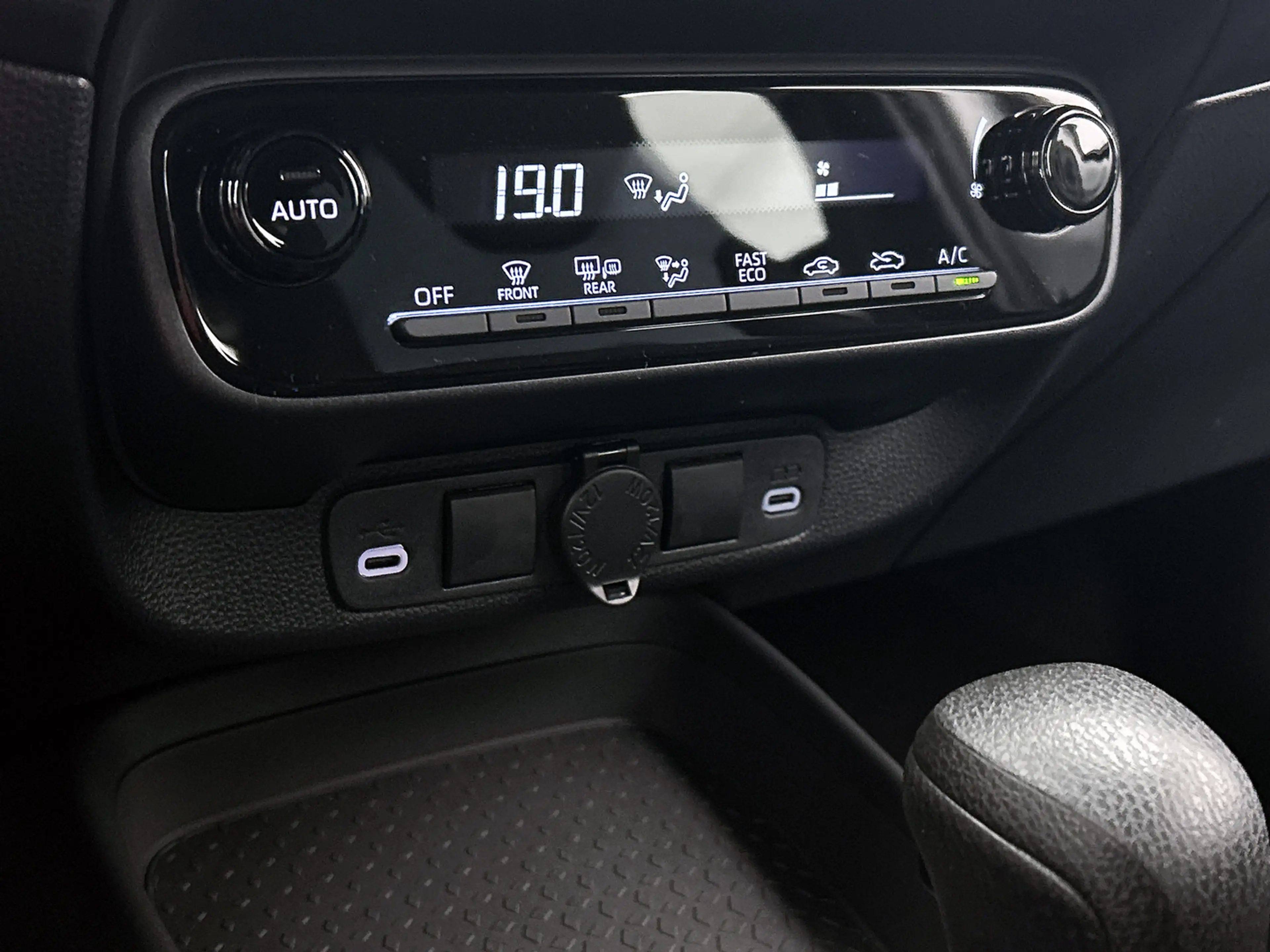 Toyota Aygo X Hybrid 115 play Voorraadkorting 1000 euro! — photo 10