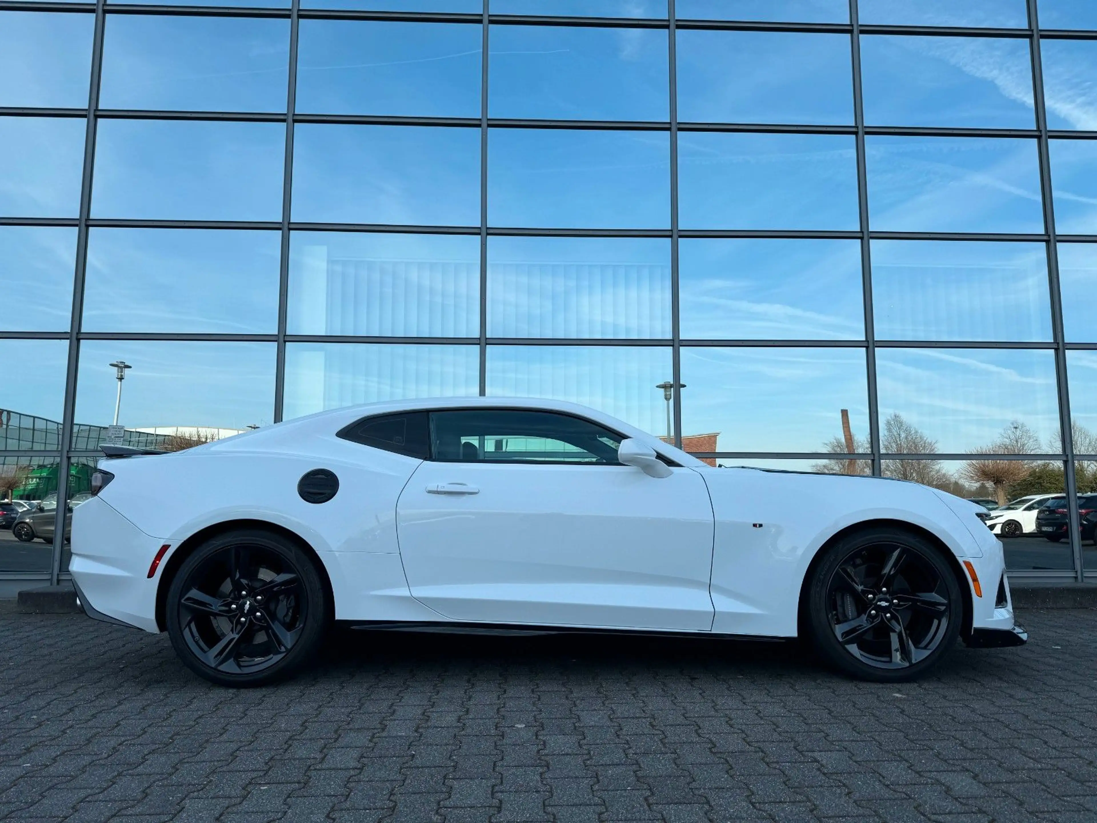 Chevrolet Camaro Coupé Sport ss 6.2 zl1 V8 Carplay Kamera Schalte — photo 5