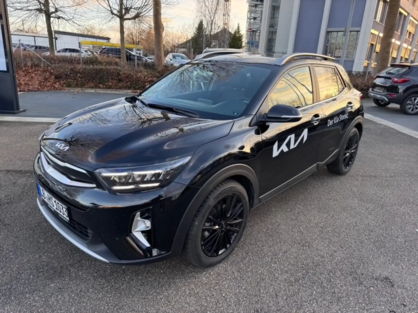 Kia Stonic 1.0 T-GDI OPF Mild Hybrid DCT7 Platinum Schwarz - 1
