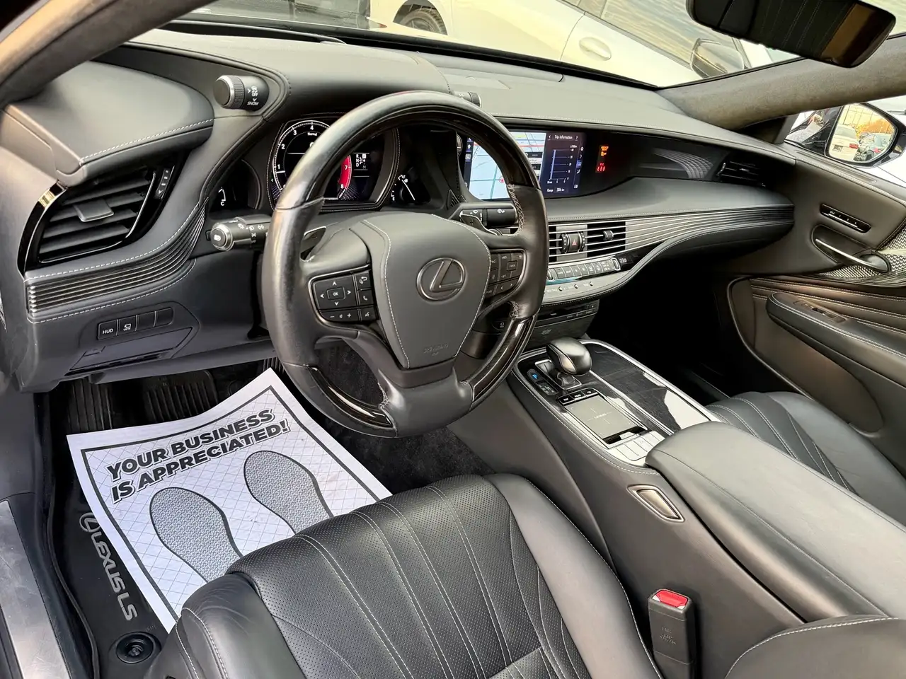 Lexus LS снимка Lexus LS