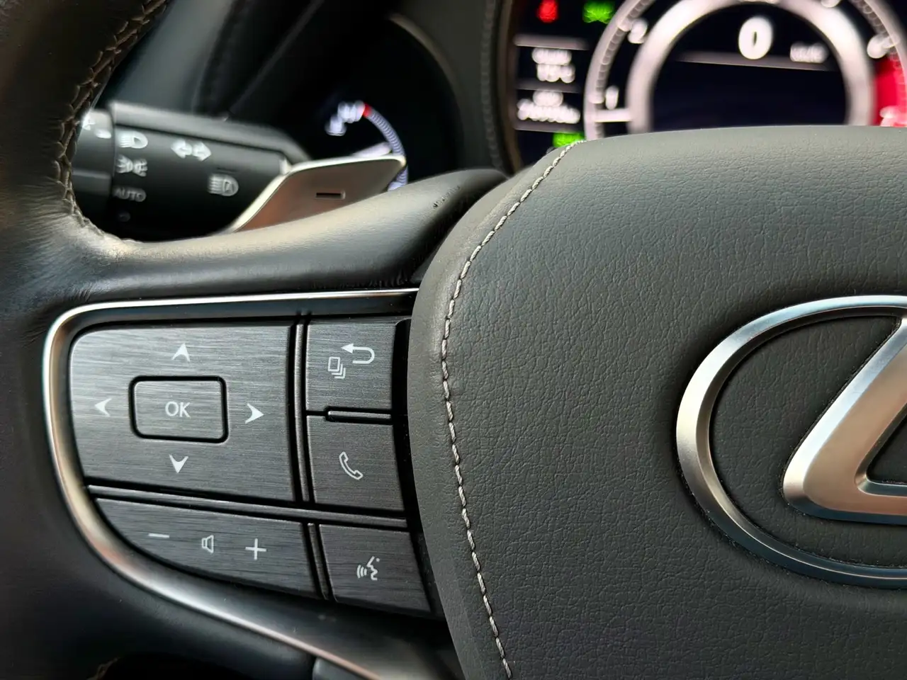 Lexus LS снимка Lexus LS