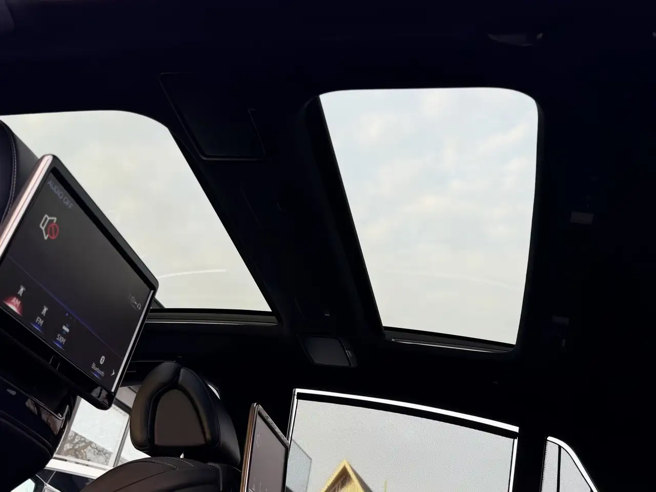 Lexus LS снимка Lexus LS