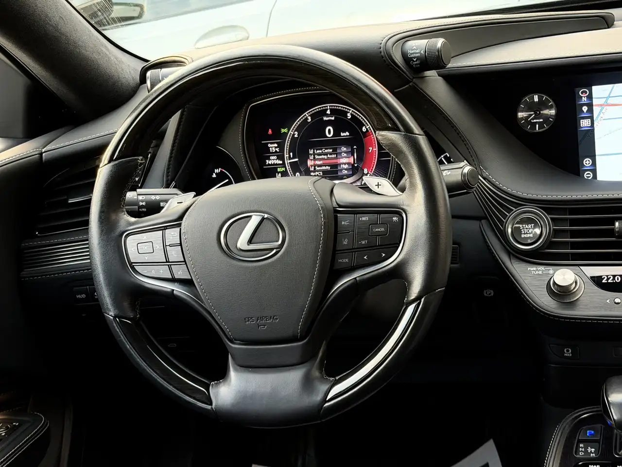 Lexus LS снимка Lexus LS