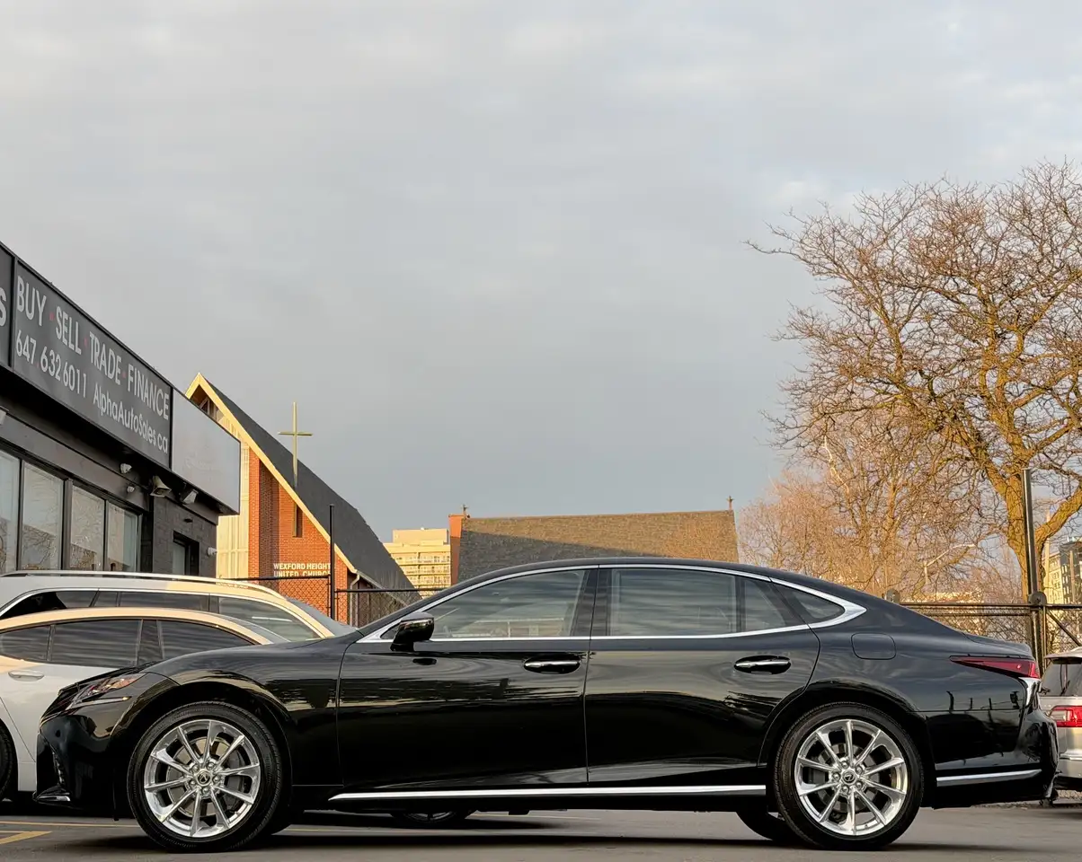 Lexus LS снимка Lexus LS