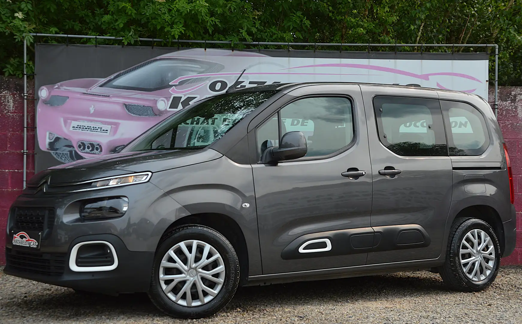 Citroen Berlingo 1.2PureTech M Live NAV SENS AV/AR CLIM 94.429KM Grau - 1