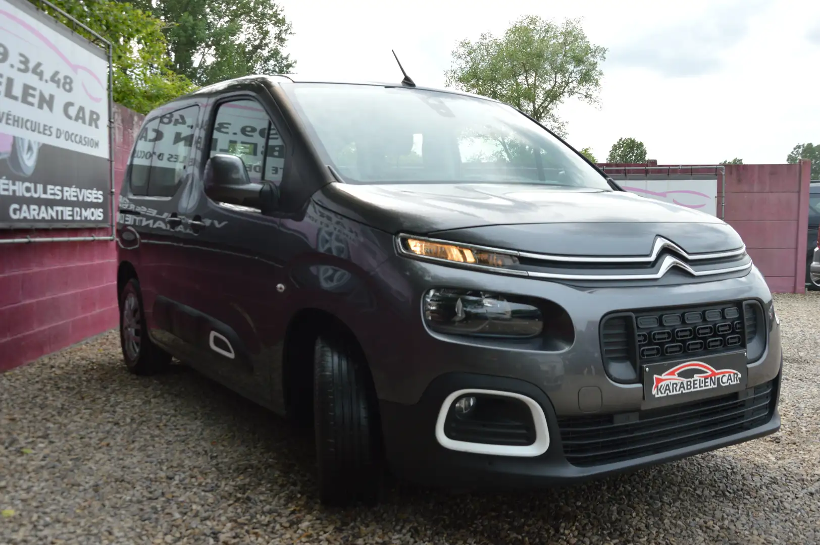Citroen Berlingo 1.2PureTech M Live NAV SENS AV/AR CLIM 94.429KM Grau - 2