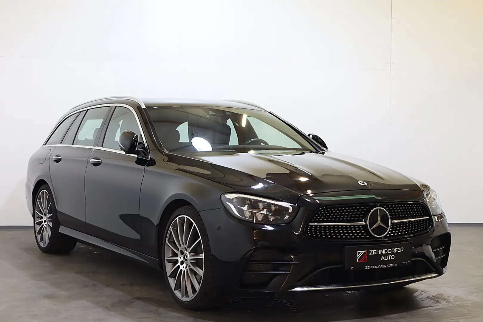 Mercedes-Benz E 220 d 4Matic Aut.|AMG|LED|AHK|360°|Bremse NEU Schwarz - 2