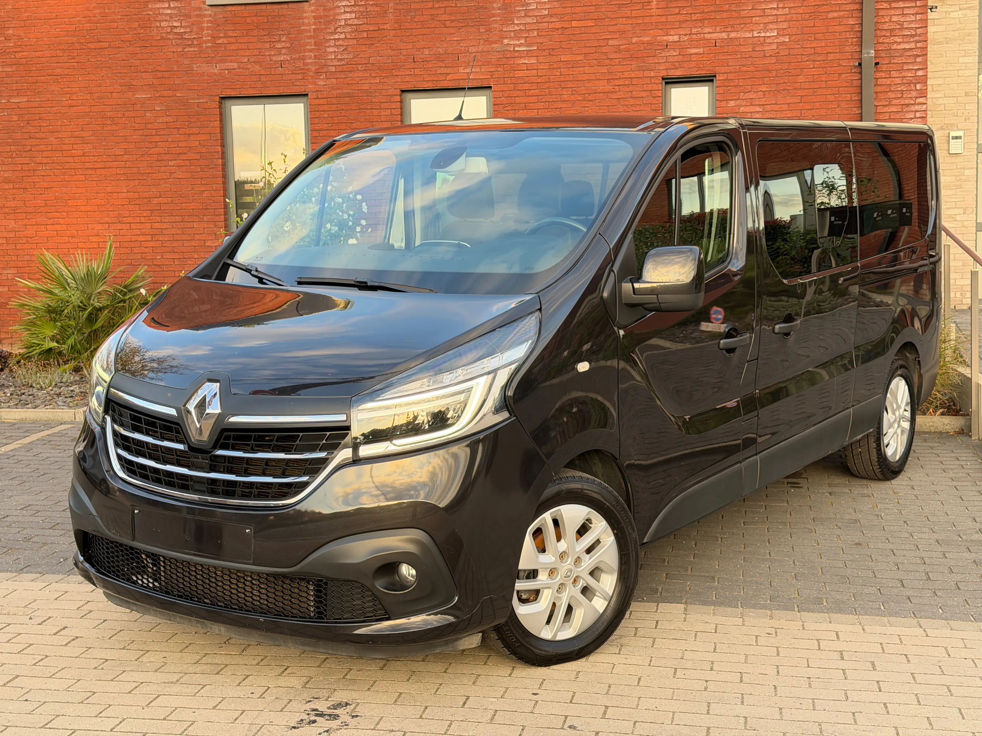 Renault Trafic ( 9 Places ) PROBLÈME MOTEUR !!! ( 10/2019 ) 2.0DCi 120Ch