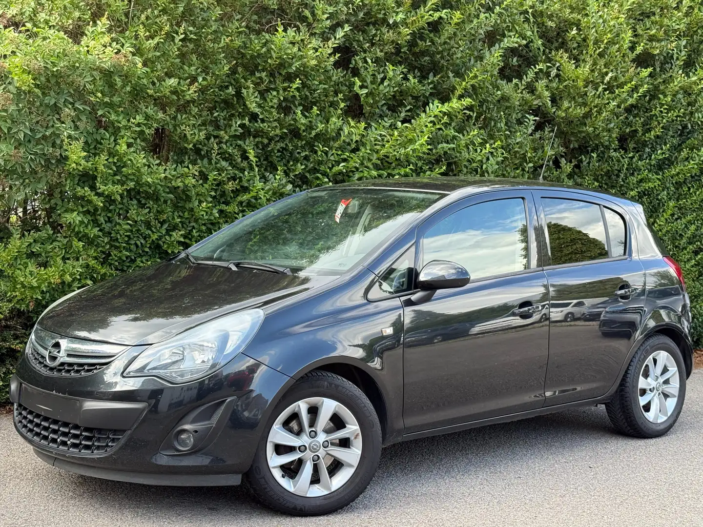 Opel Corsa Corsa 1.2i+NAVI+AIRCO+JANTES+EURO 5B Zwart - 1