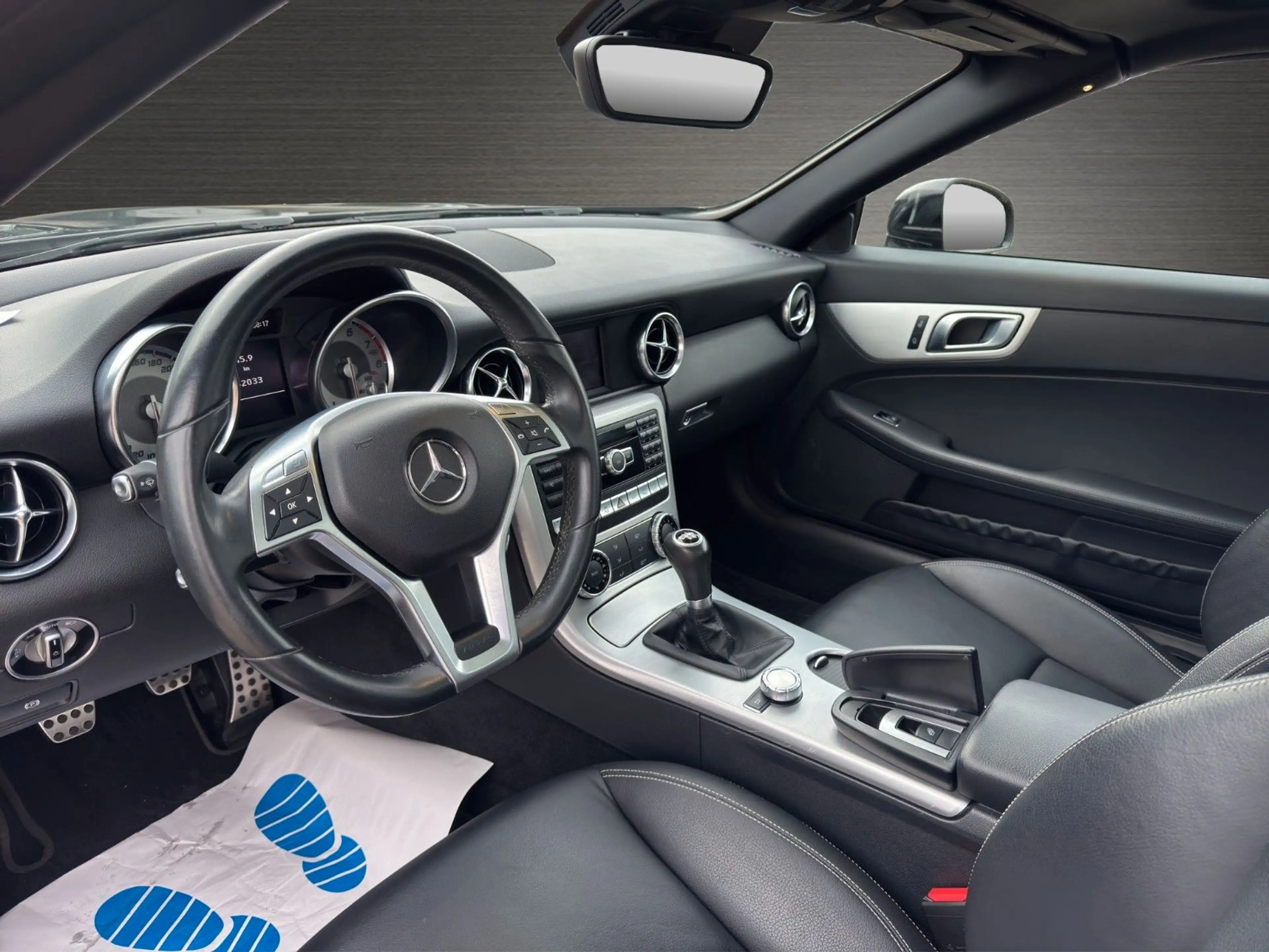 Mercedes-Benz SLK 200 Roadster Pano Leder Xenon SHZ Klima PDC — photo 12