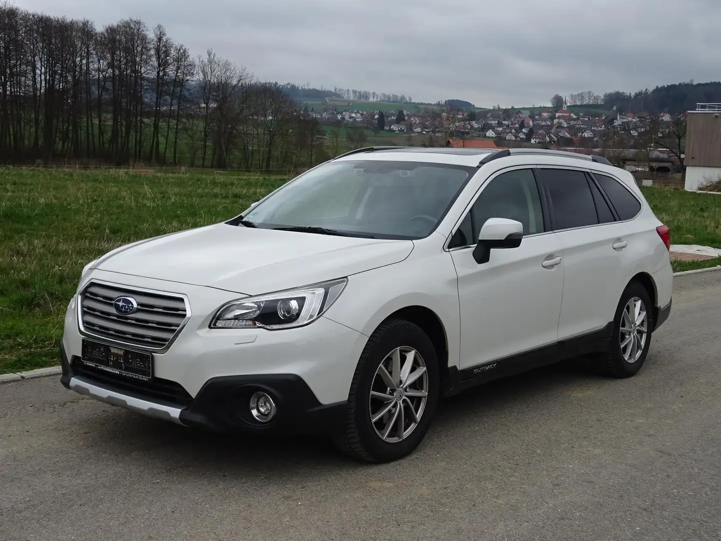Subaru OUTBACK 2.0D Aut. Sport/Kamera/ACC/LED/Navi/AHK Weiß - 2