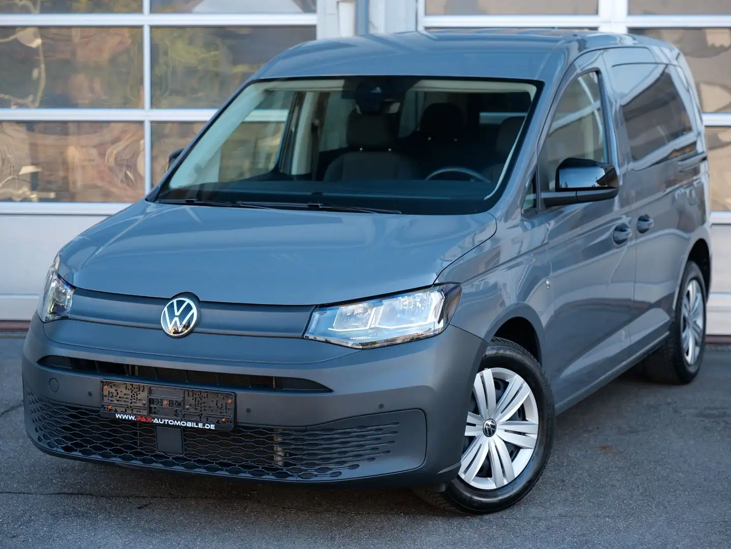 Volkswagen Caddy 1.5 TSI DSG KAMERA+APP-CONNECT+AHK+5-SITZ Grijs - 1