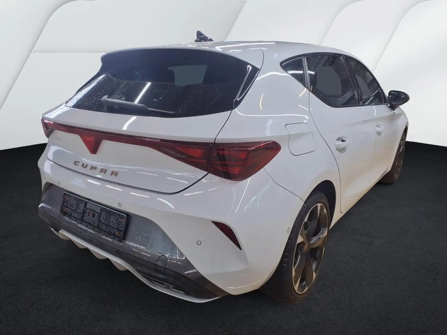 CUPRA Leon 1.5 eTSI DSG 5JGAR+ACC+GJR+KESSY+CARPLAY Klima Weiß - 2