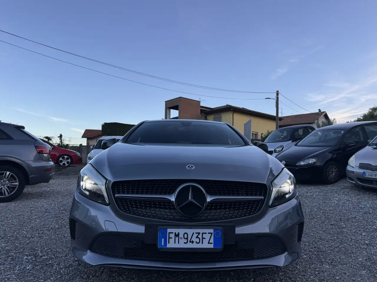Mercedes-Benz B 180