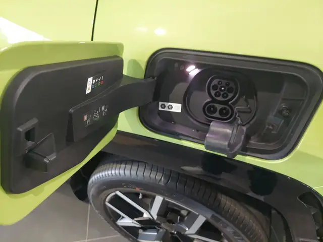 Jeep Compass Jeep Compass Elektro-74 kWh First Edition Ansicht 18
