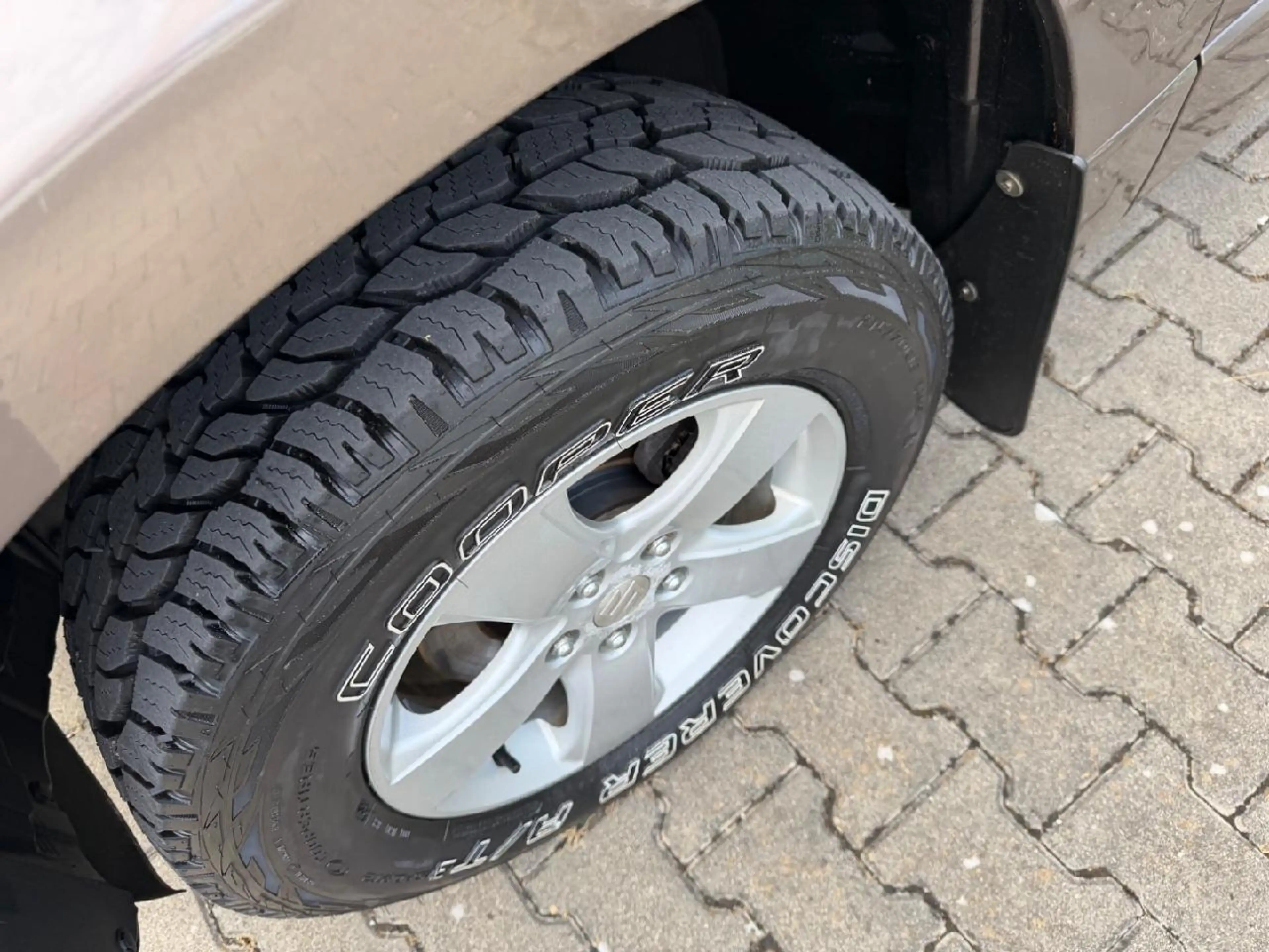Suzuki Grand Vitara 1.9 DDIS Comfort — photo 11