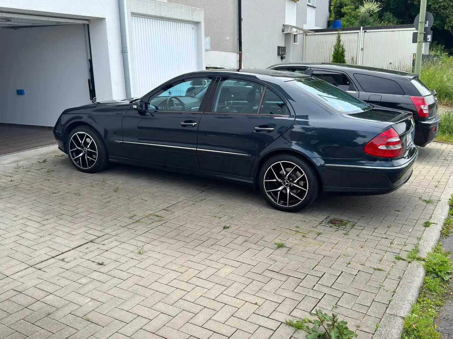 Mercedes-Benz E 320 E 320 4Matic (211.082) - 1