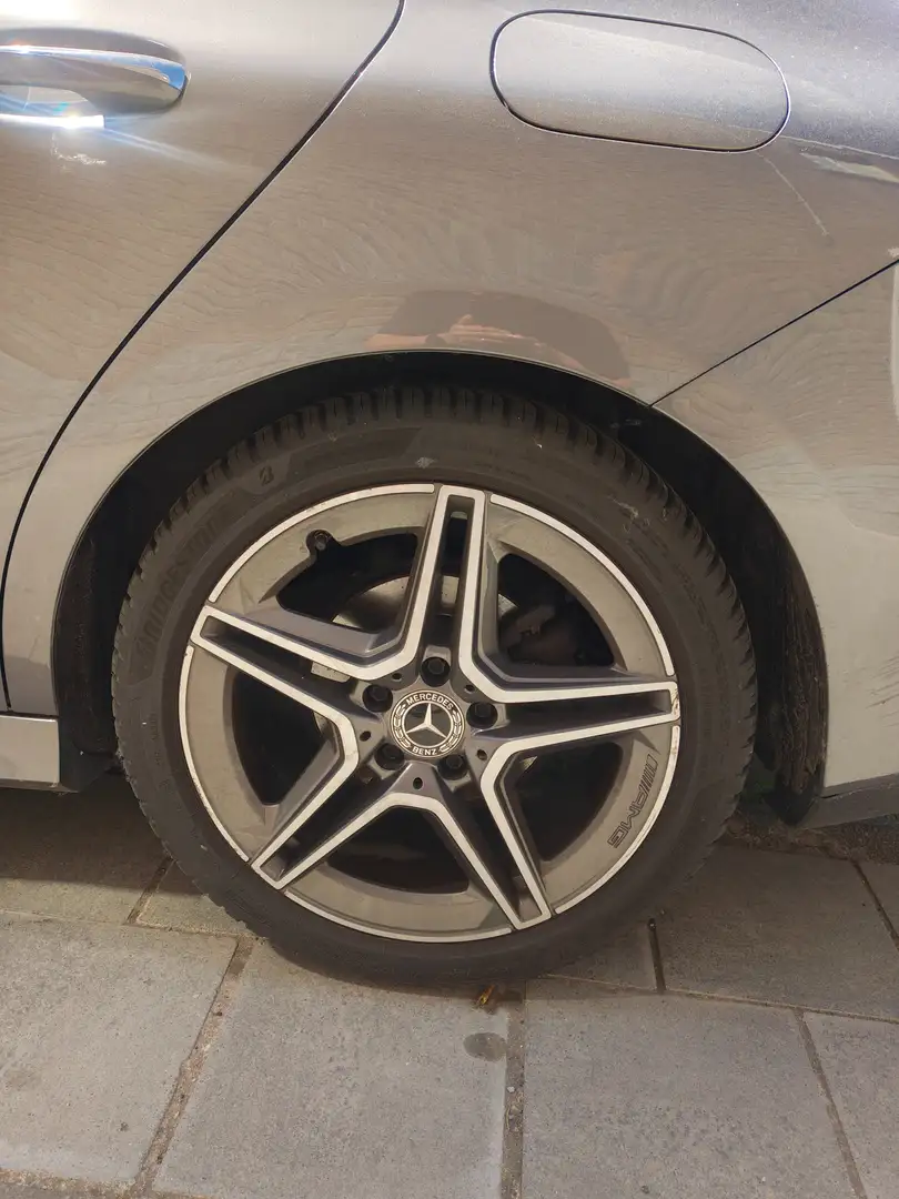 Mercedes-Benz CLA 180 CLA 180 d Gris - 2