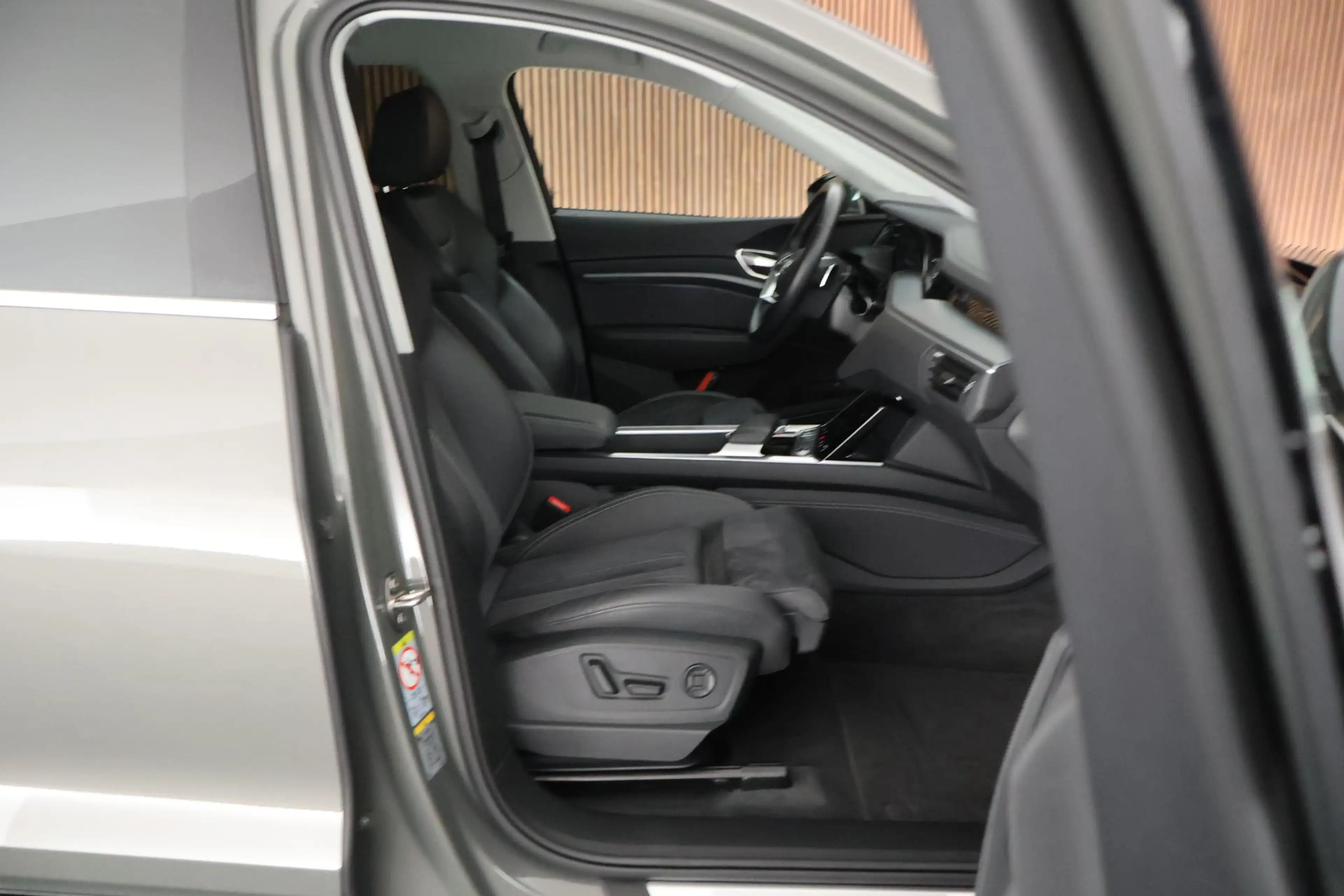 Audi Q8 e-tron 50 340pk quattro Advanced Edition 95 kWh SOH 100% — photo 13