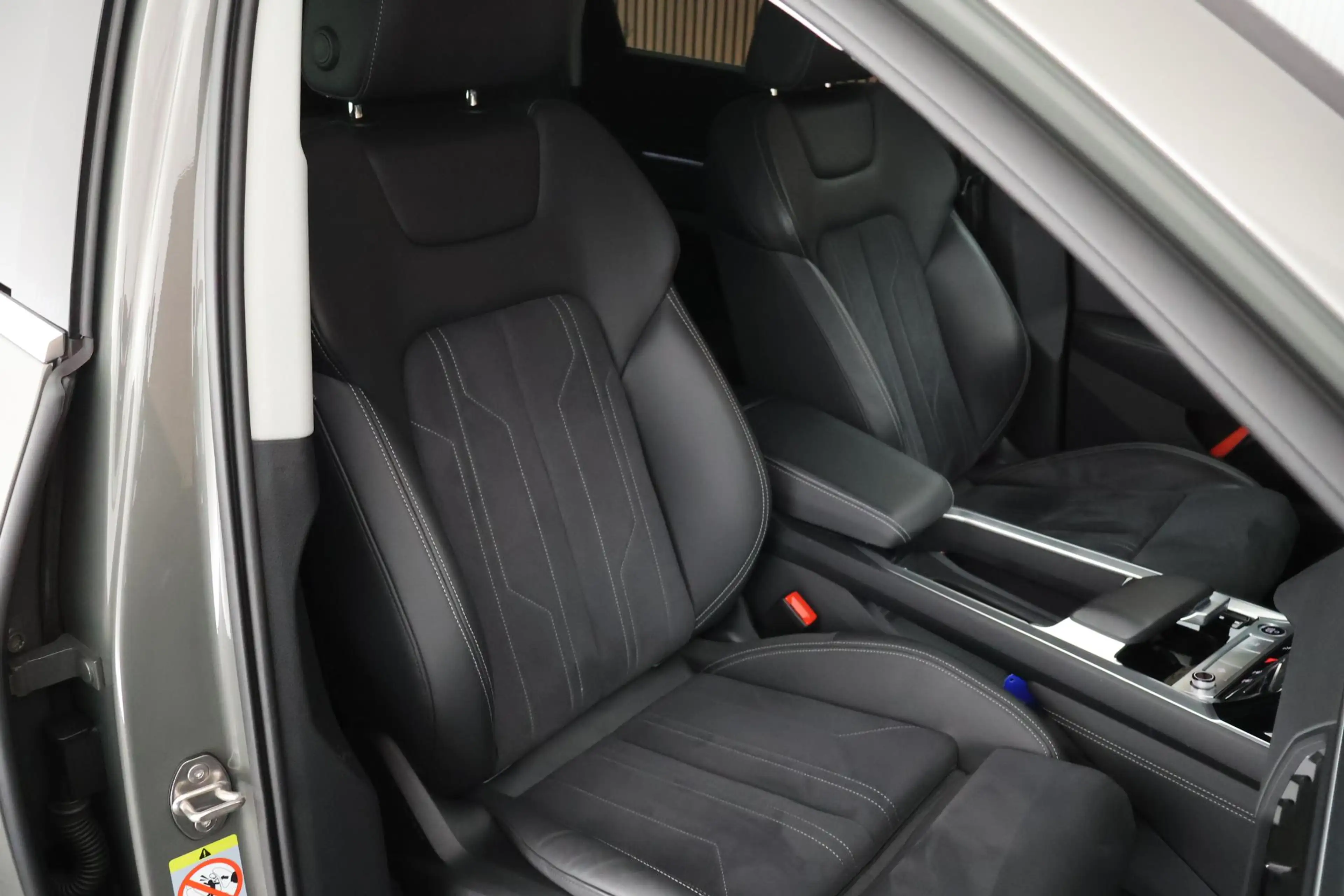 Audi Q8 e-tron 50 340pk quattro Advanced Edition 95 kWh SOH 100% — photo 3