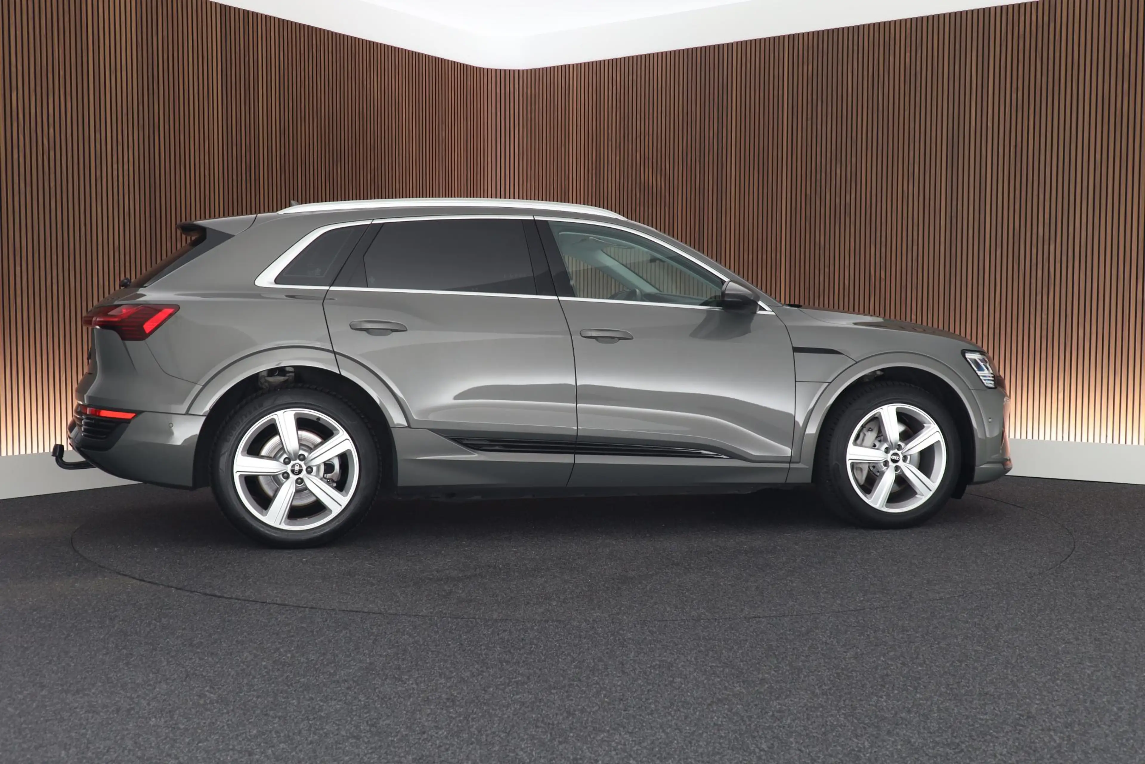 Audi Q8 e-tron 50 340pk quattro Advanced Edition 95 kWh SOH 100% — photo 10