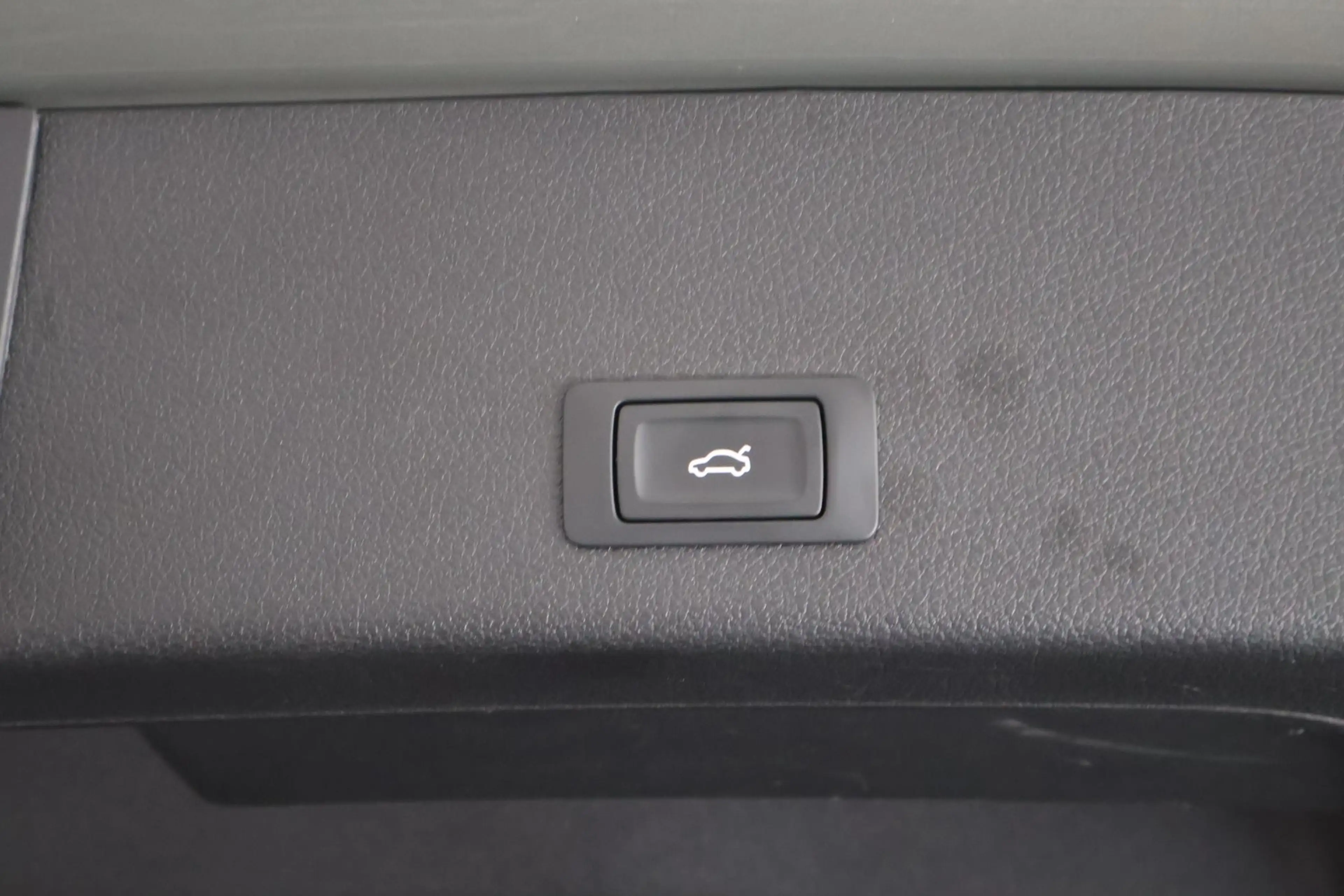 Audi Q8 e-tron 50 340pk quattro Advanced Edition 95 kWh SOH 100% — photo 40